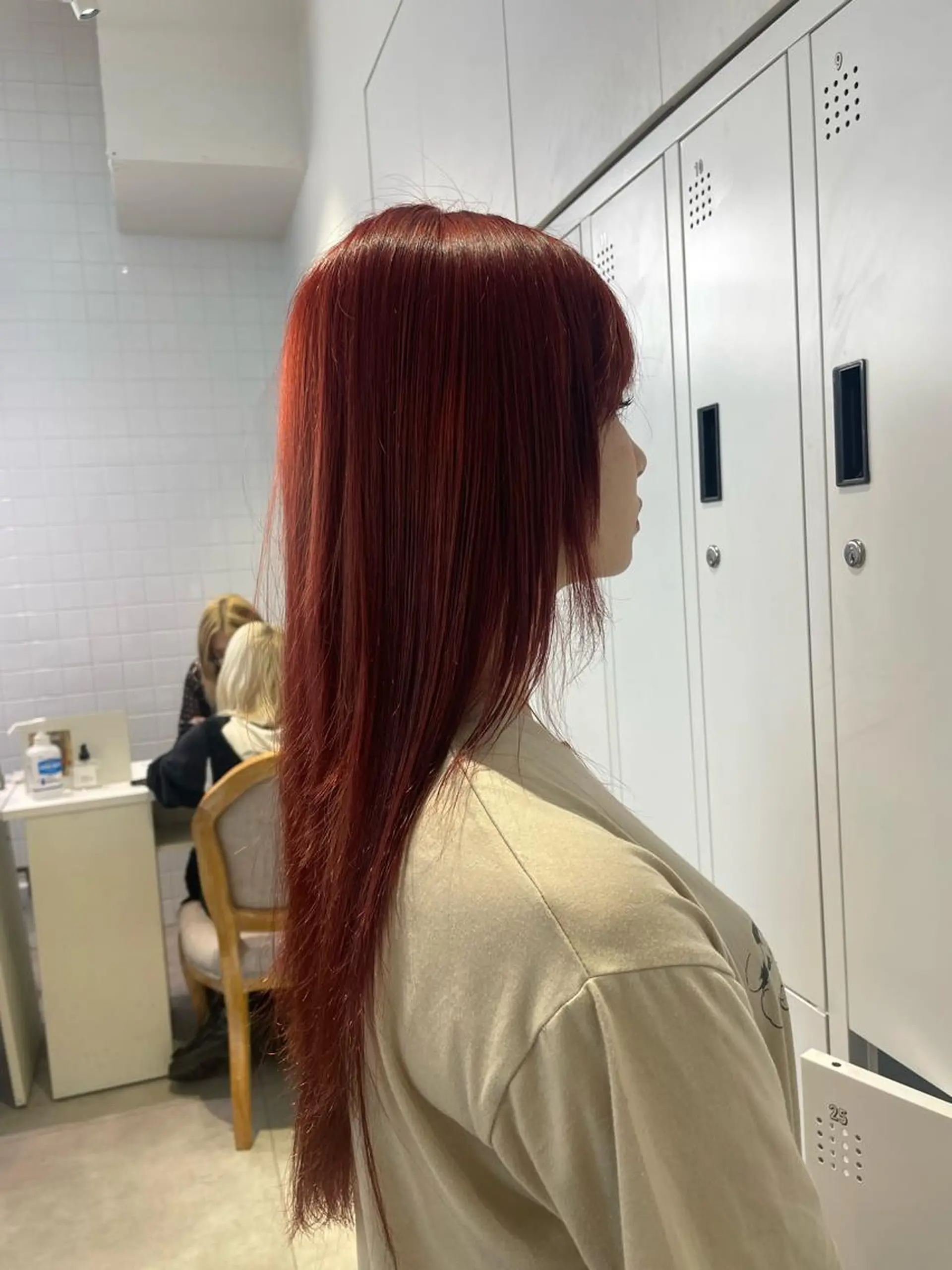 ロング カラー ブリーチ ヘアカラー 🌟暖色系ハイトーン 🌟AIのヘアスタイル