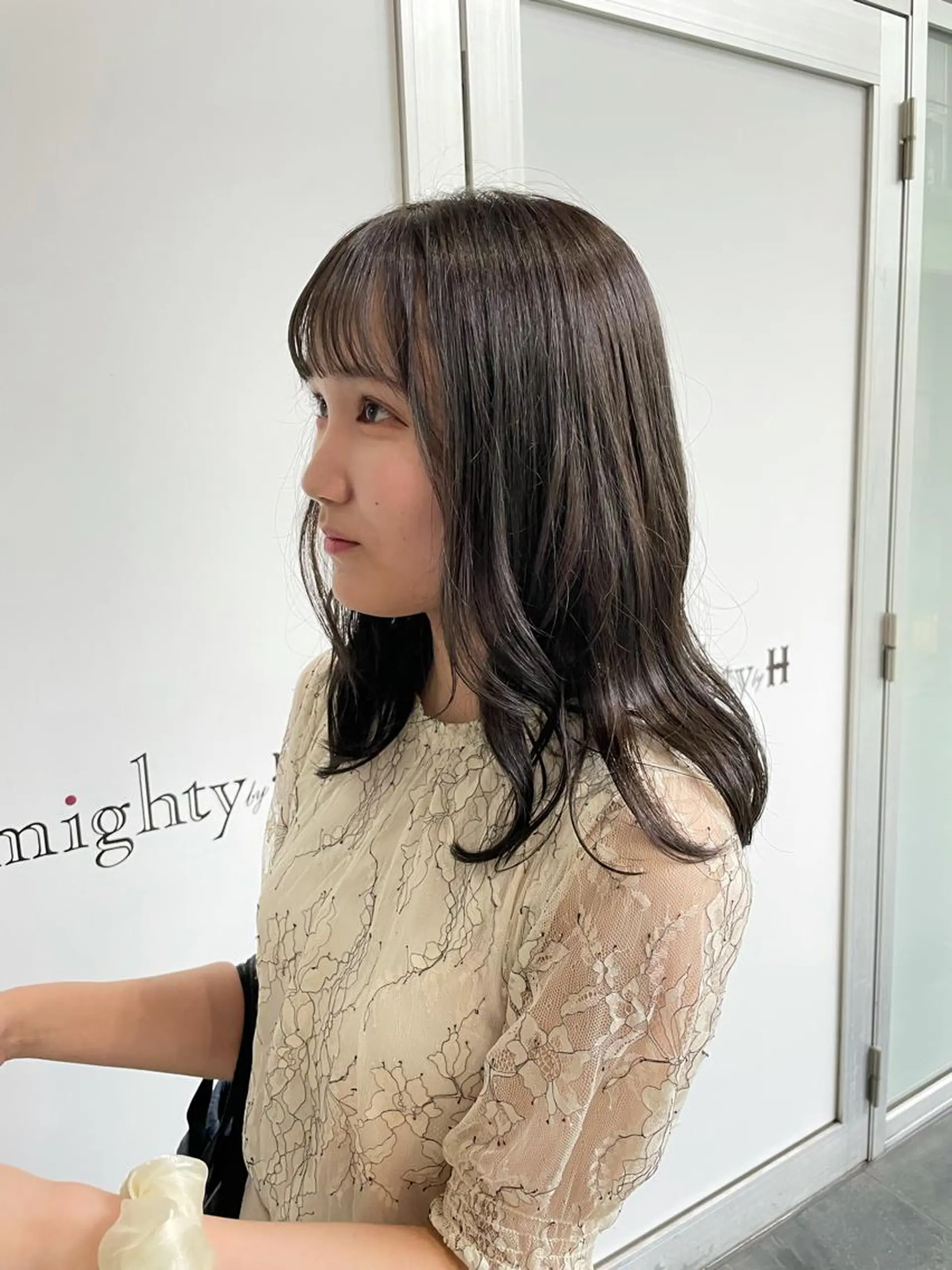 ミディアム 栄　mighty by H所属・不破一輝/栄/矢場町 ボブ/レイヤー/艶髪のヘアスタイル