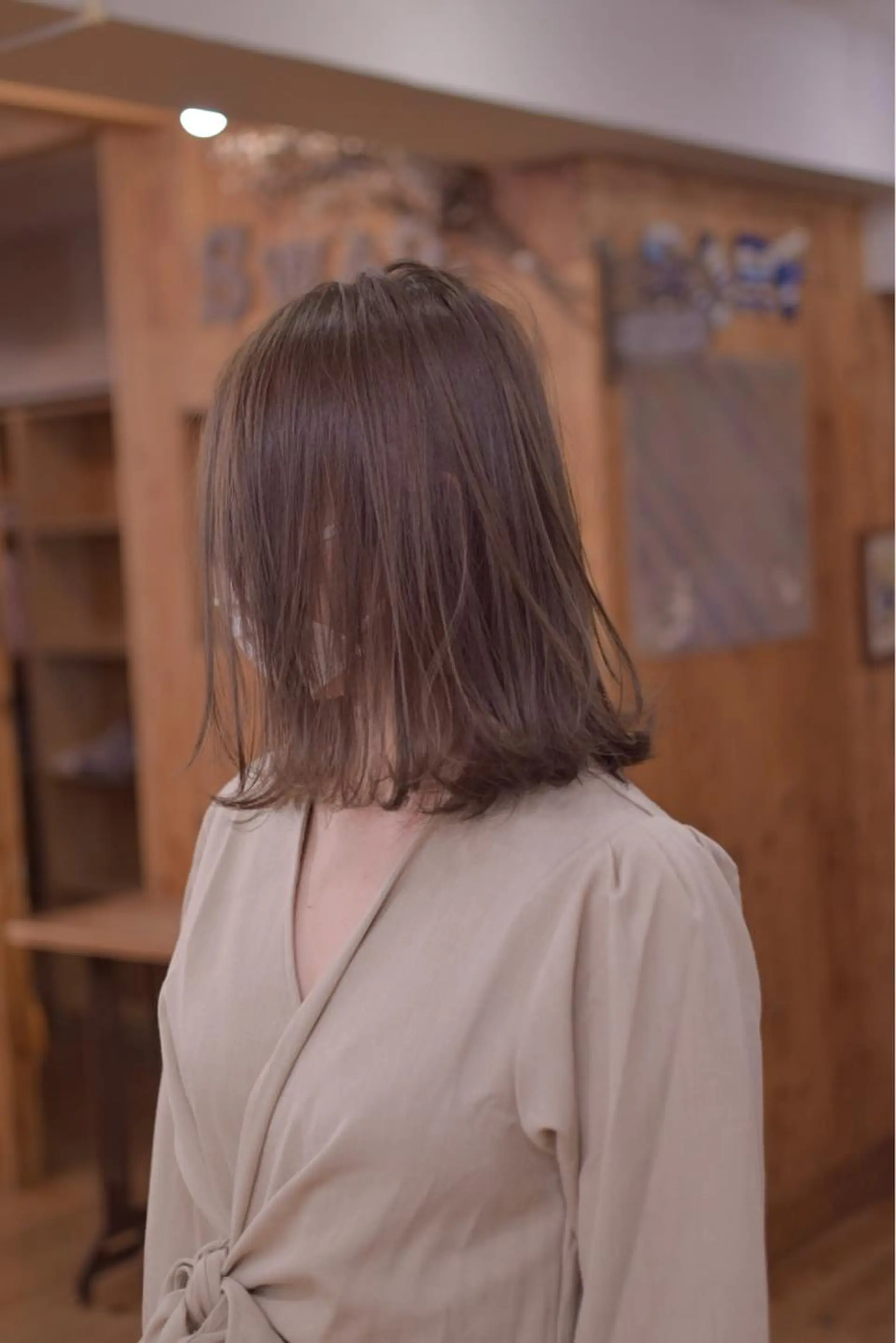 ミディアム カラー ブリーチ ダブルカラー イヤリングカラー グラデーションカラー ハイライトカラー 小顔ショートヘア♪ TAKUMIのヘアスタイル