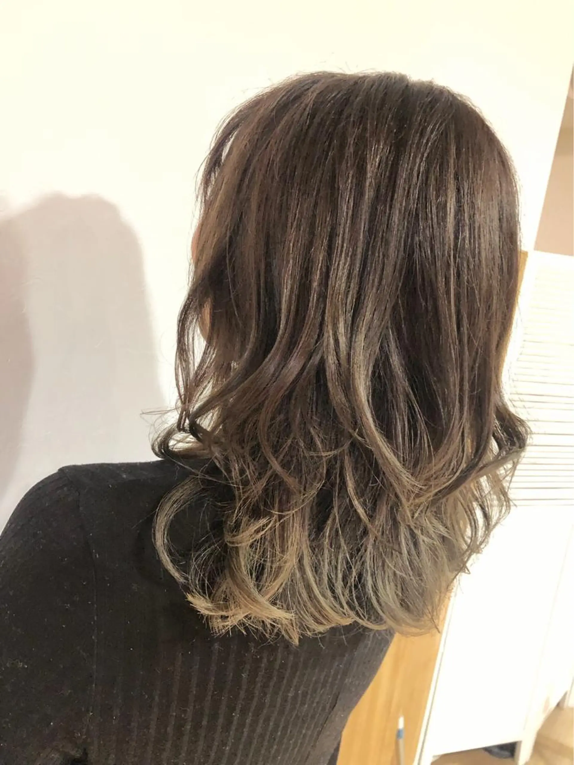 ミディアム カラー Ate by little所属・青木 梢のヘアスタイル