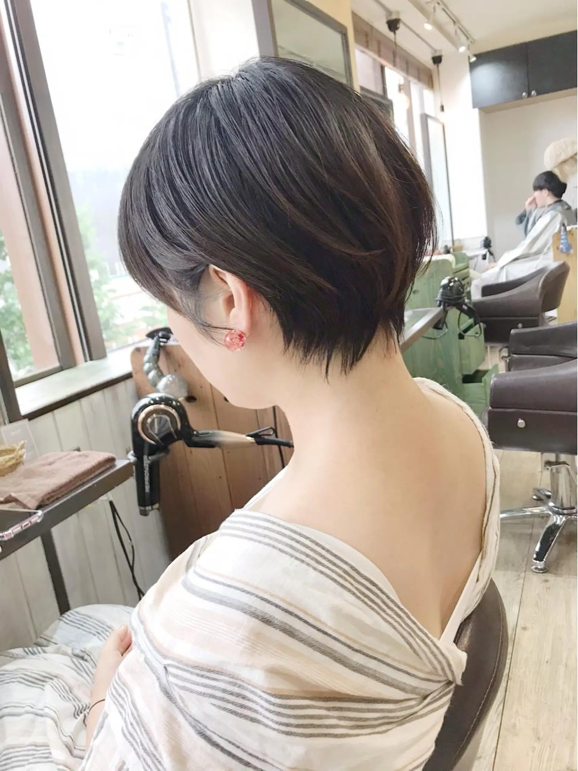 ショート シンプル+αな デザインを 松崎陸のヘアスタイル