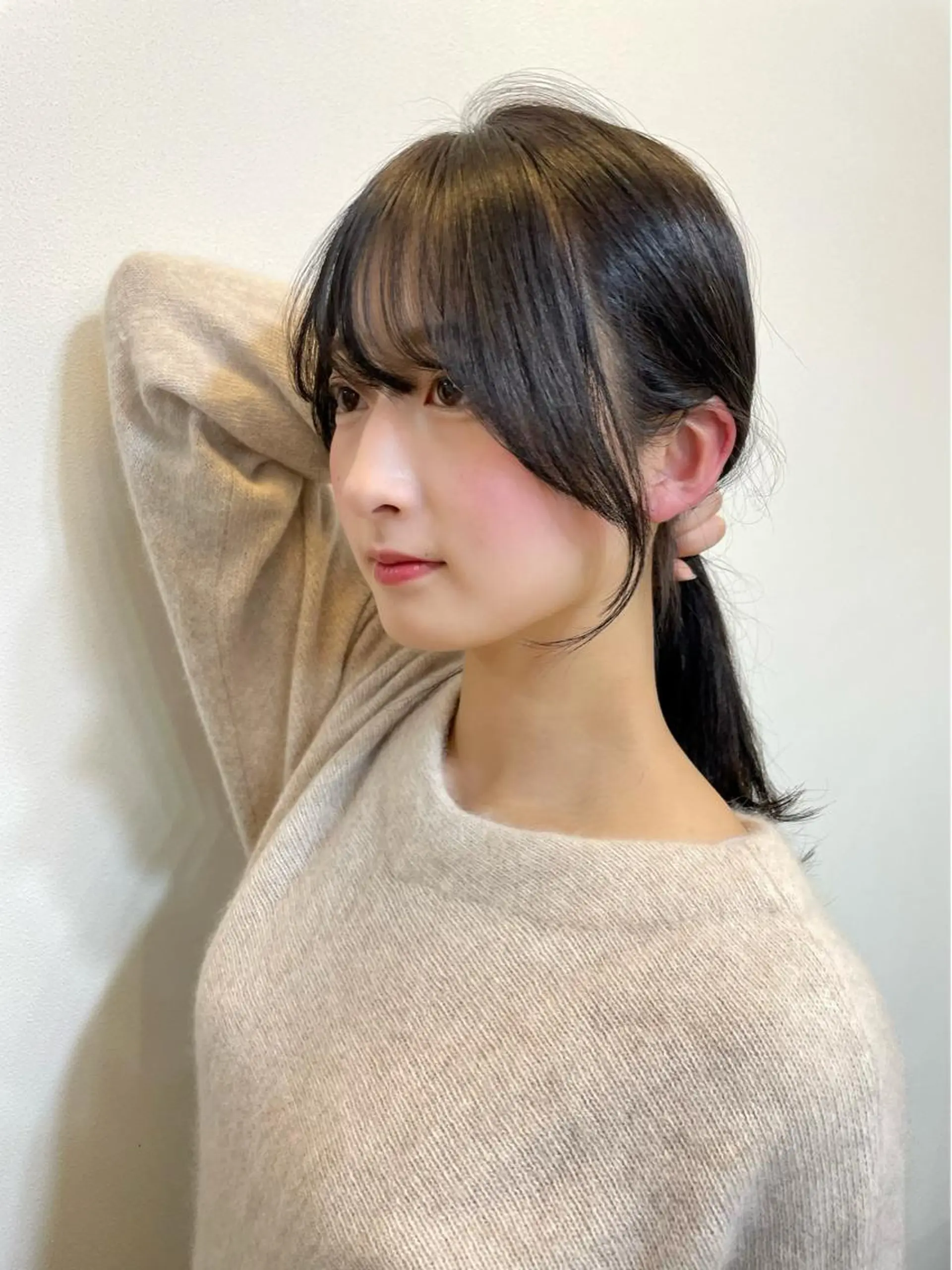 ロング カラー 黒髪 ブリーチ ブルーカラー ブルーブラック ケアブリーチ オリーブカラー 特化　　kaiのヘアスタイル