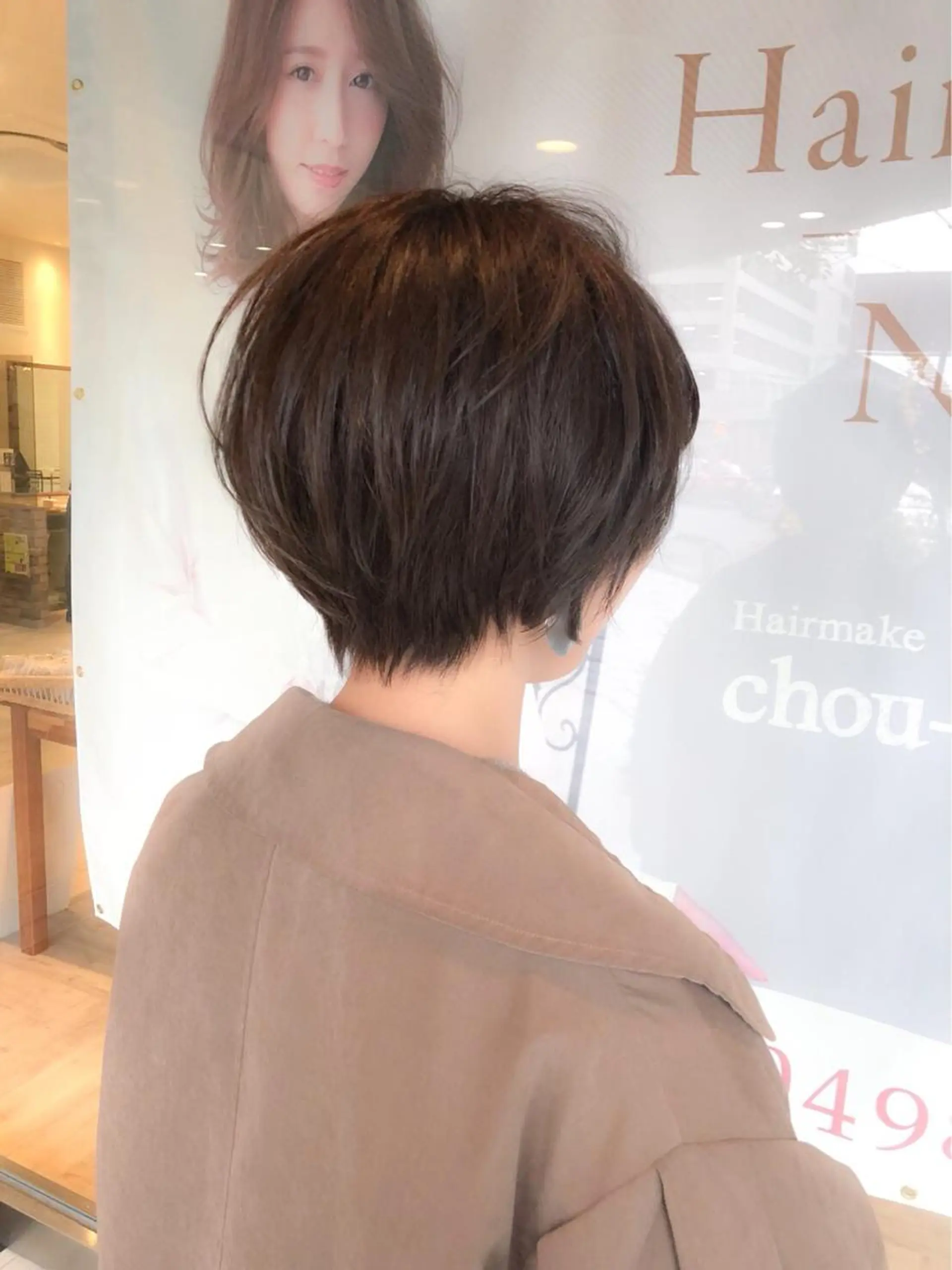 ショート 白髪ぼかしモデル募集 今村理央奈のヘアスタイル