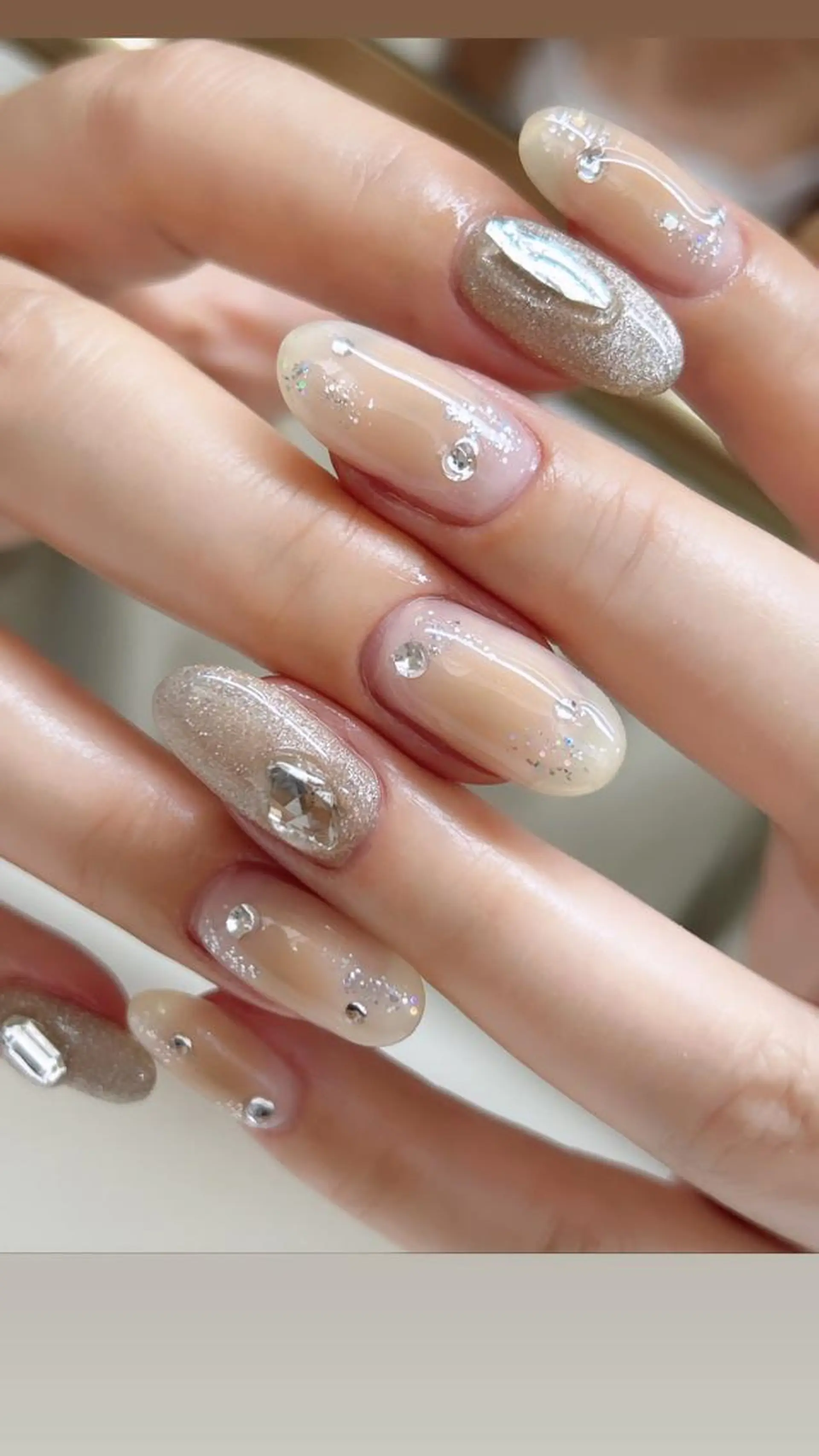 ミディアム TAKAMATSU RINAのネイルデザイン