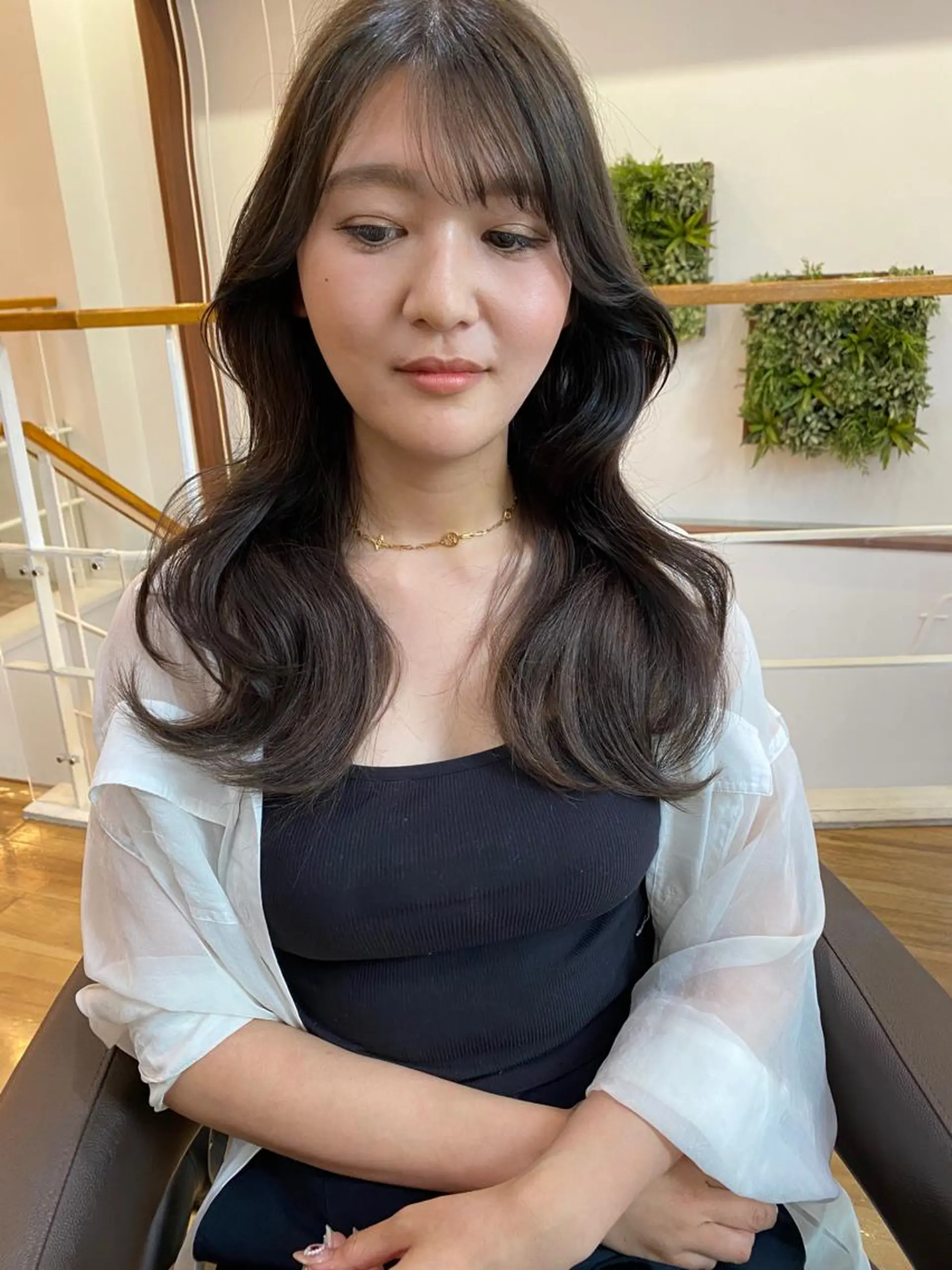 ロング カラー グレージュ モカグレージュ 韓国風ヘア カット ヘアカラー トリートメント レイヤーカット /透明感/千葉怜寿のヘアスタイル