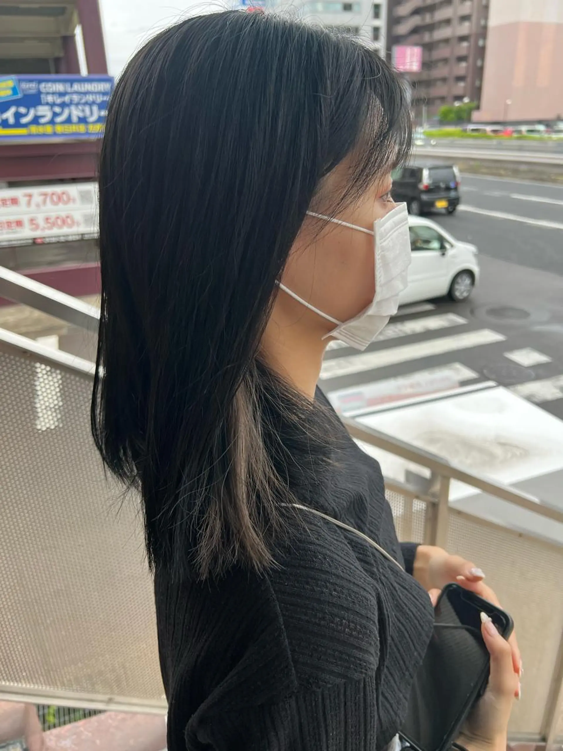 ミディアム 岡島 実里のヘアスタイル