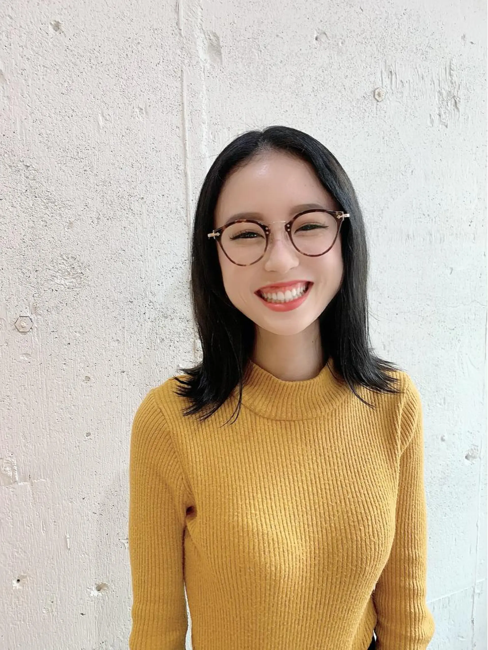 ミディアム カラー 黒髪 ブルーカラー ブルーブラック 外ハネヘア カット ヘアカラー 💛丁寧さNo.🥇 🧸片山智裕💛のヘアスタイル