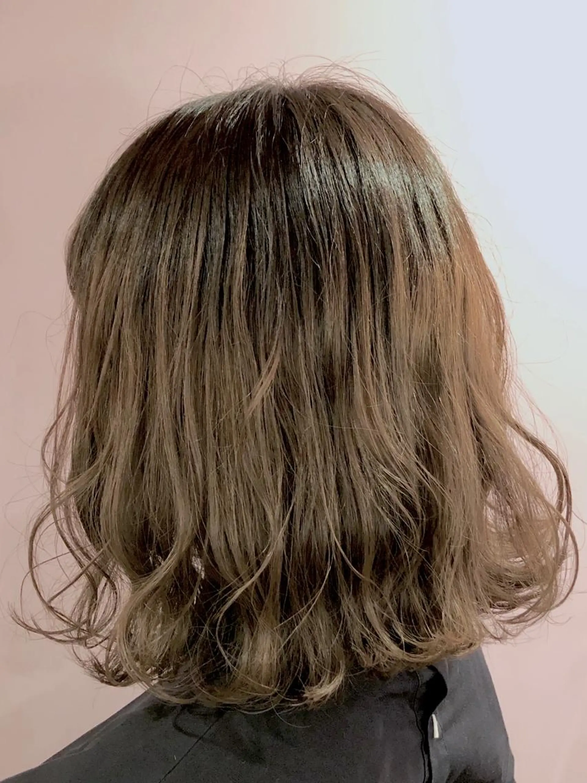 ショート カラー バレイヤージュ グラデーションカラー レイヤーカット ヘアカラー トリートメント ✨髪質改善縮毛矯正✨ 宇田川修平のエステ・リラクイメージ