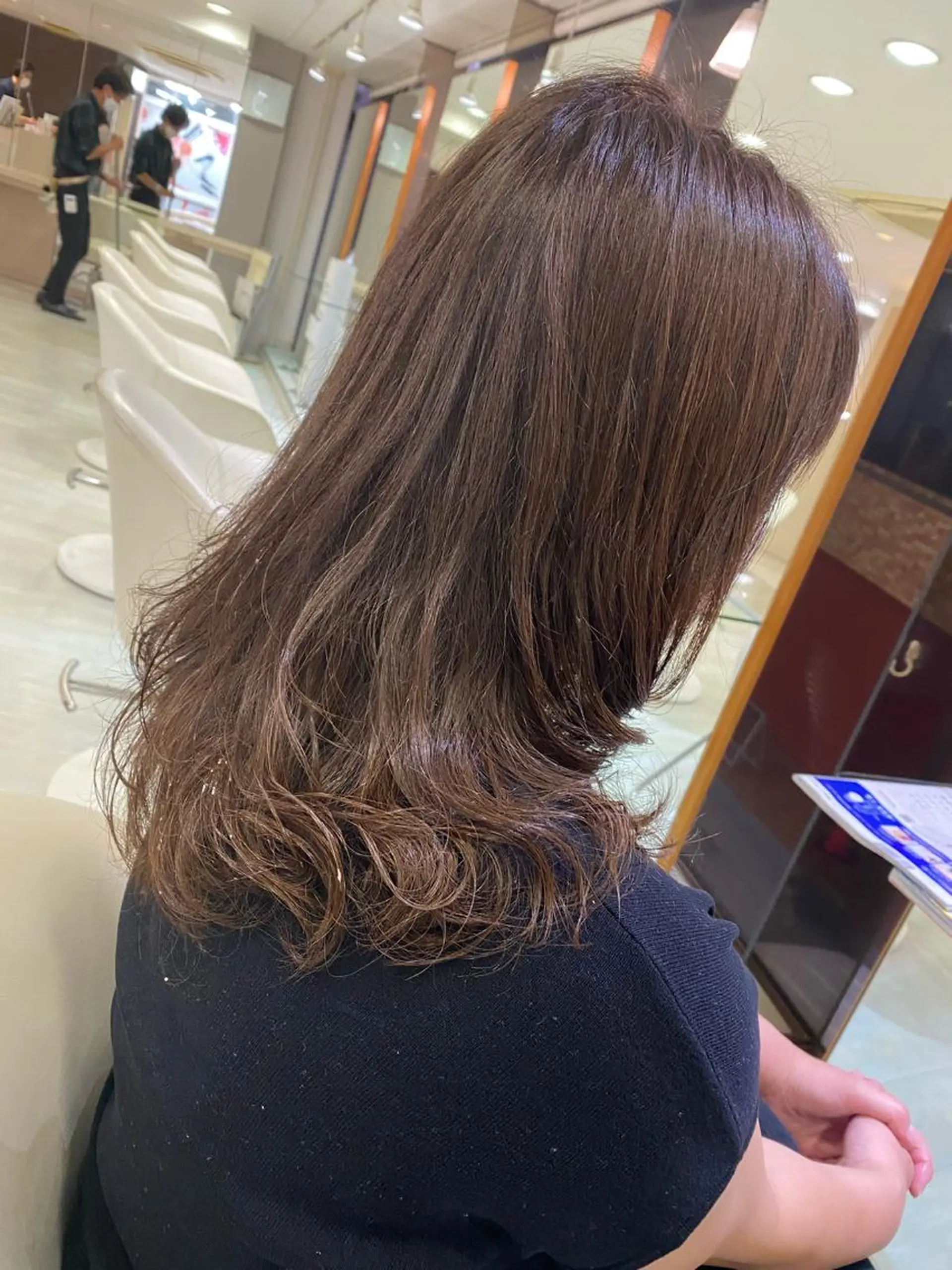 ミディアム ミディアムパーマ カット ヘアカラー パーマ 鬼澤 なお子のヘアスタイル