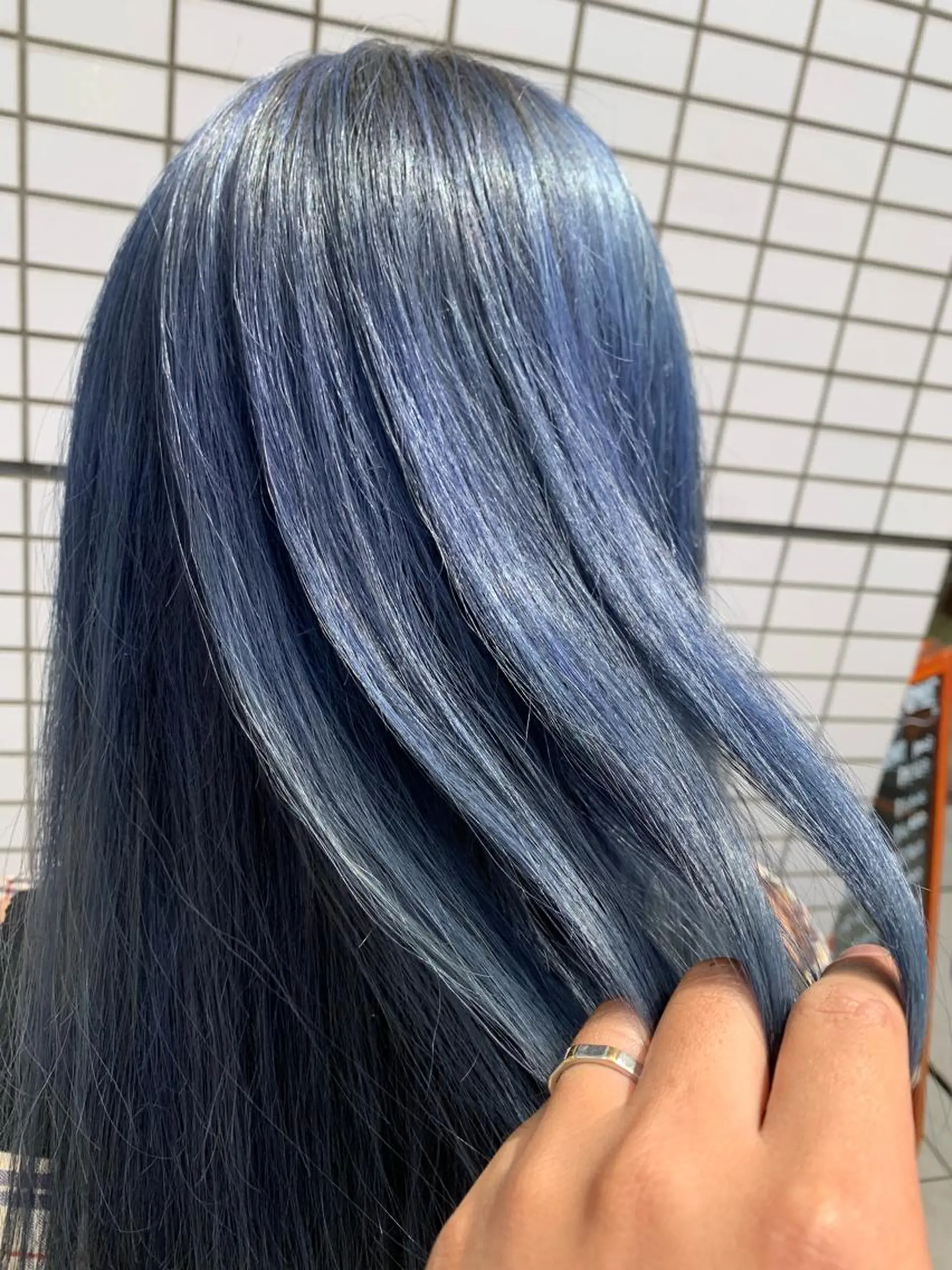 ロング カラー ヘアアレンジ ブリーチ ブルーカラー 竹井 寛喜のヘアスタイル