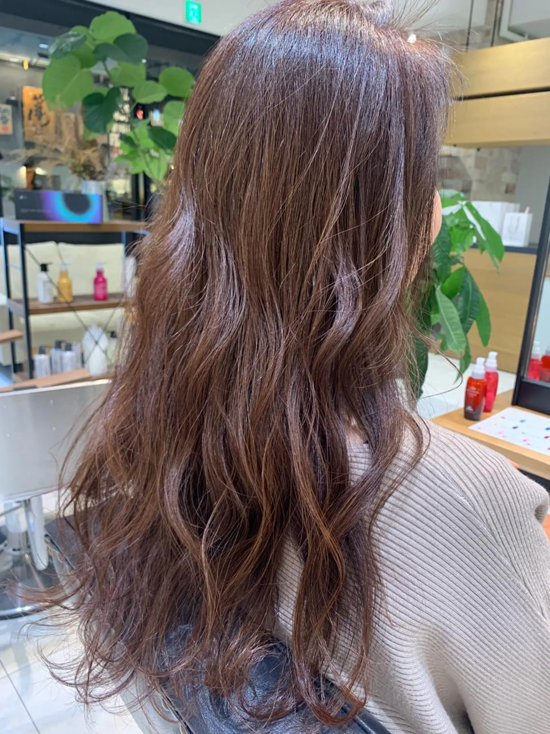 ロング カット ヘアカラー トリートメント ヘッドスパ 近 紗理奈のヘアスタイル