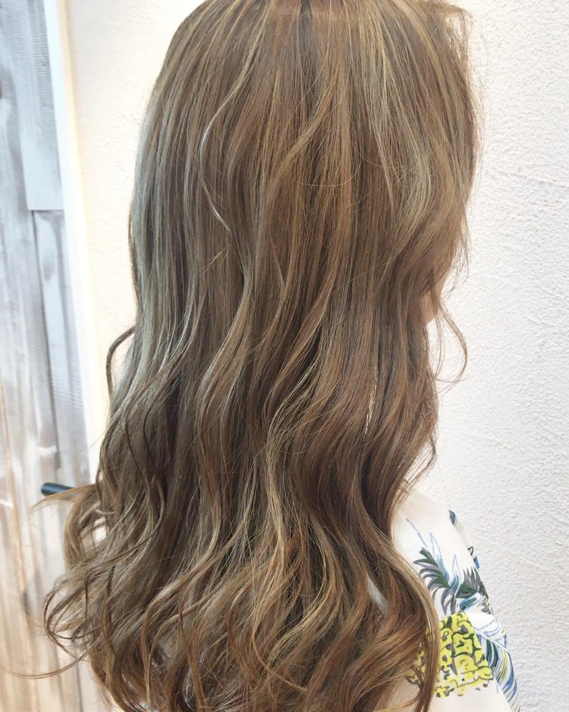 ロング カラー 透明感カラー ハイライトカラー ハイライト Neolive Cava 相模大野店所属・sola: neoliveのヘアスタイル