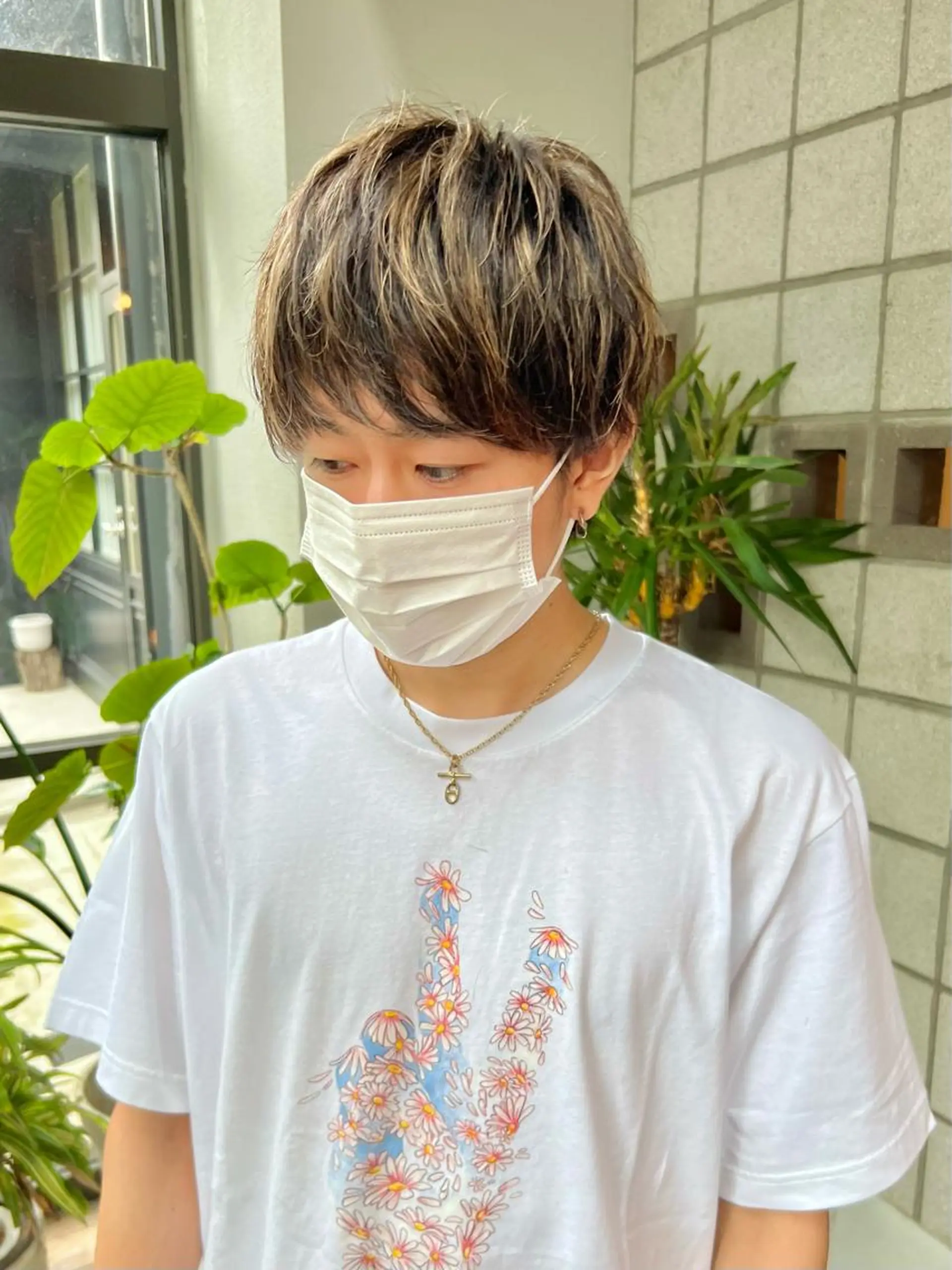 カラー メンズ メンズハイライト ハイライトカラー カット ヘアカラー メンズパーマ/フェ ザーパーマ/古川晴輝のヘアスタイル