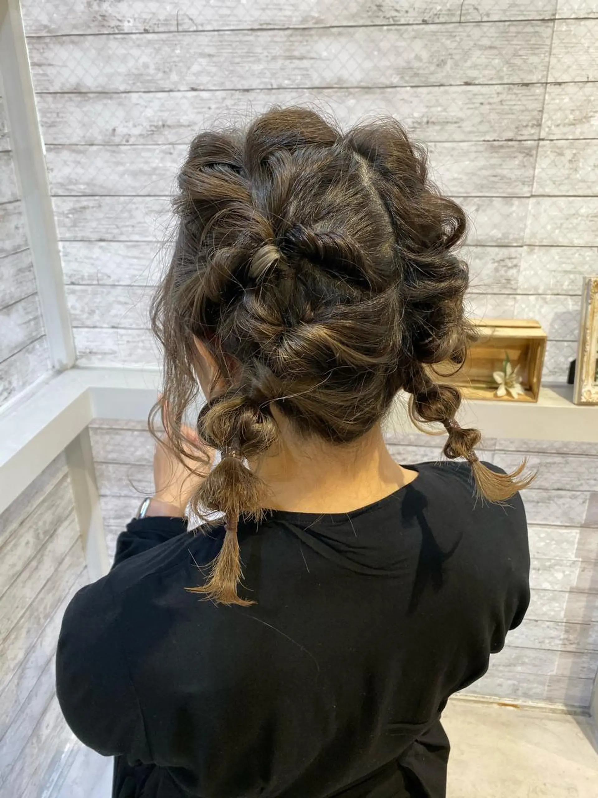 ミディアム 高瀬 明菜のヘアスタイル