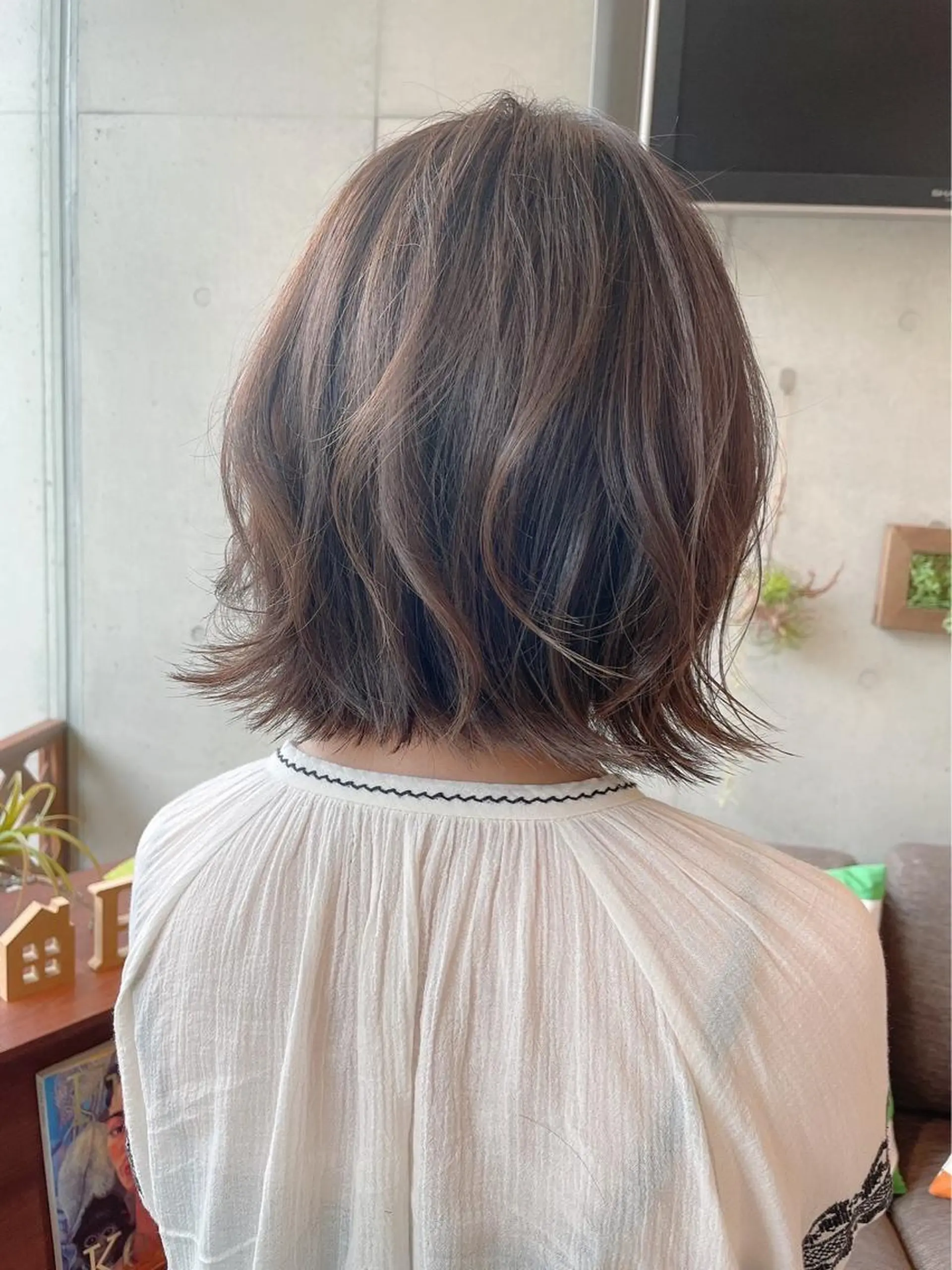 ミディアム カラー Carelly 髪質改善トリートメント&ヘッドスパ 流山おおたかの森【ケアリー】所属・増渕 里奈のヘアスタイル