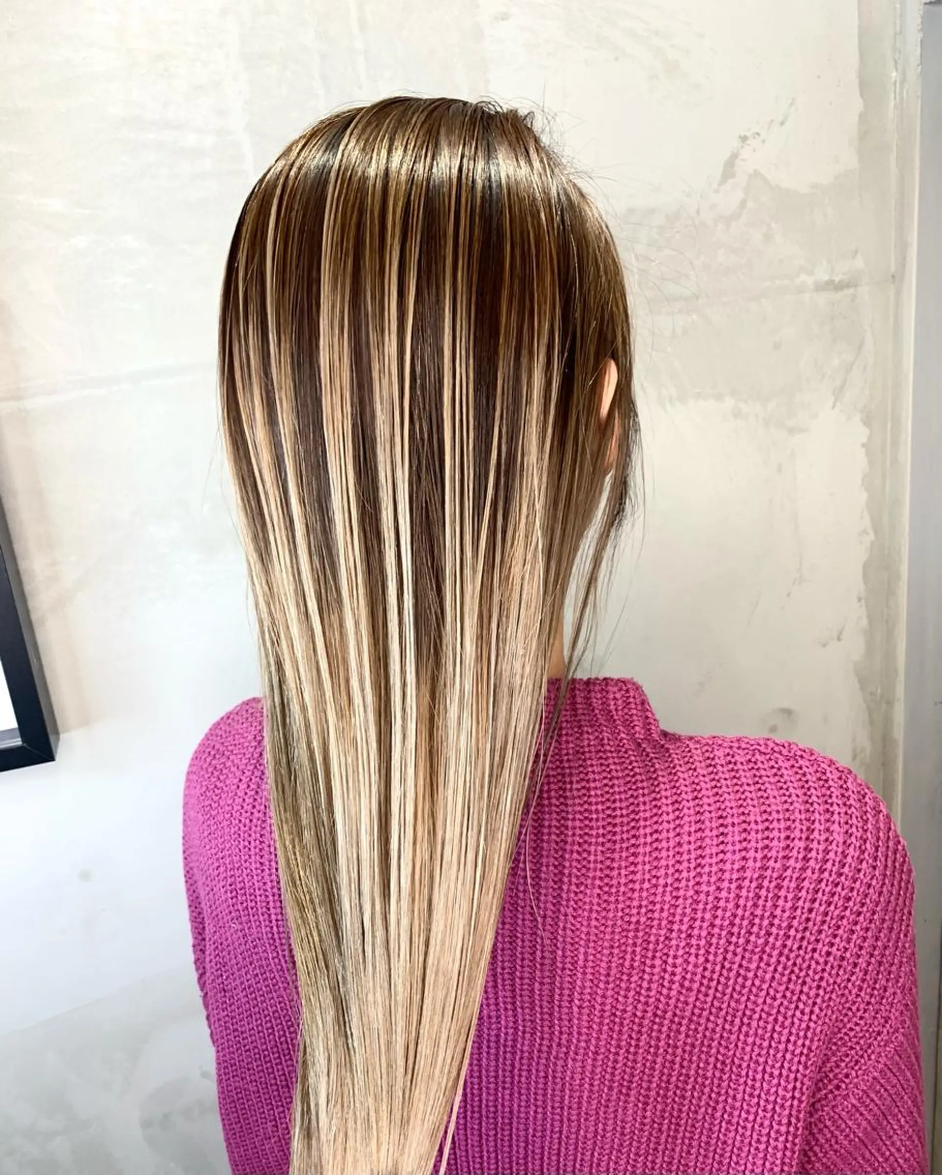 ロング カラー バレイヤージュ レイヤーカット 佐藤/本物志向の 髪質改善サロンのヘアスタイル