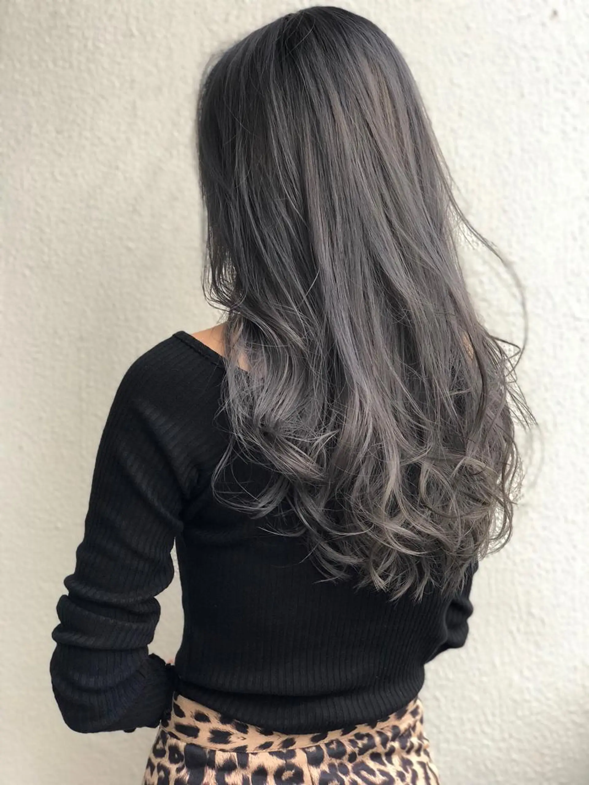 セミロング カラー Nero✂︎ officialのヘアスタイル