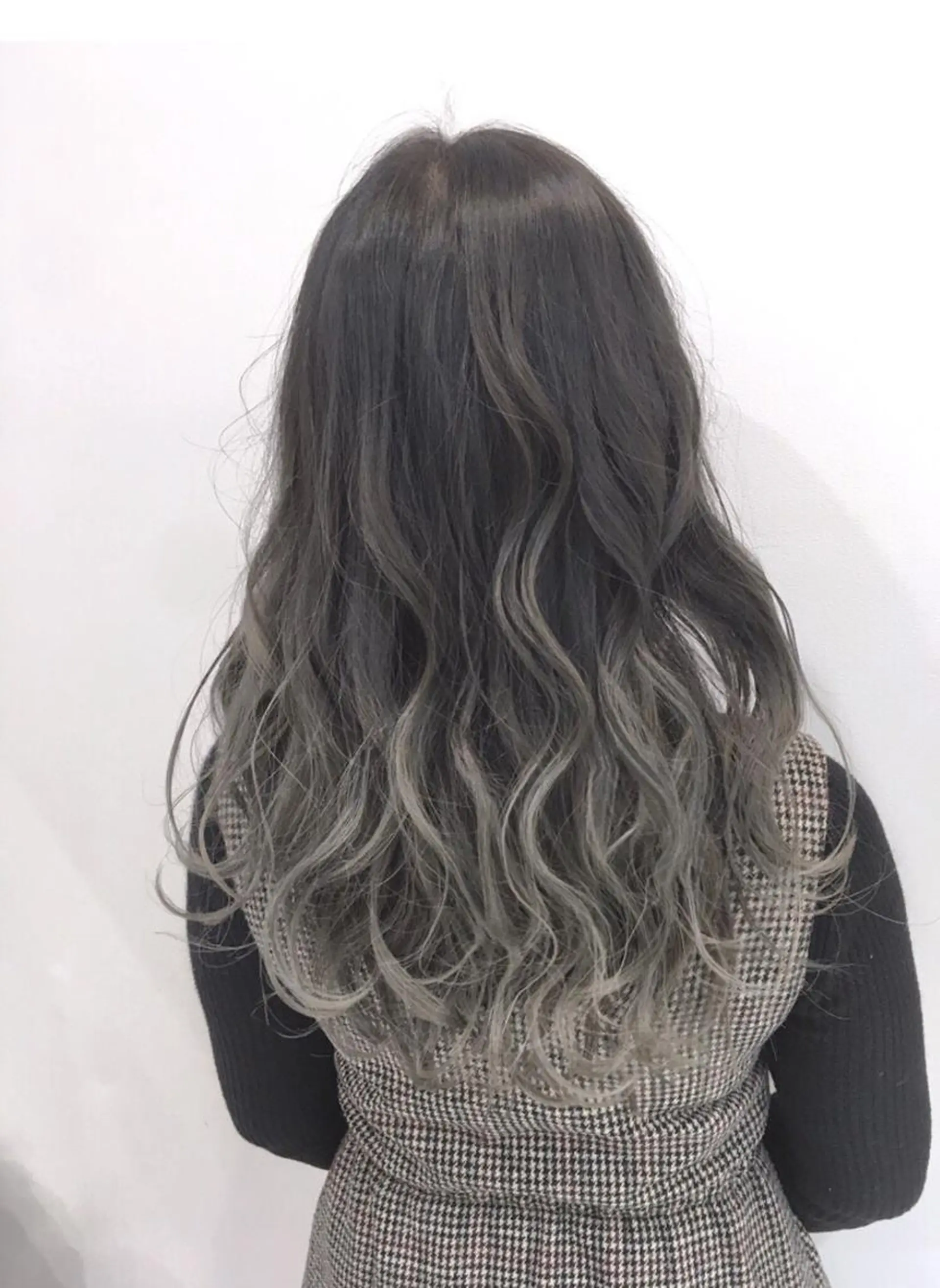 ロング MiL所属・✨ハイトーン✨ 濱田知孝のヘアスタイル