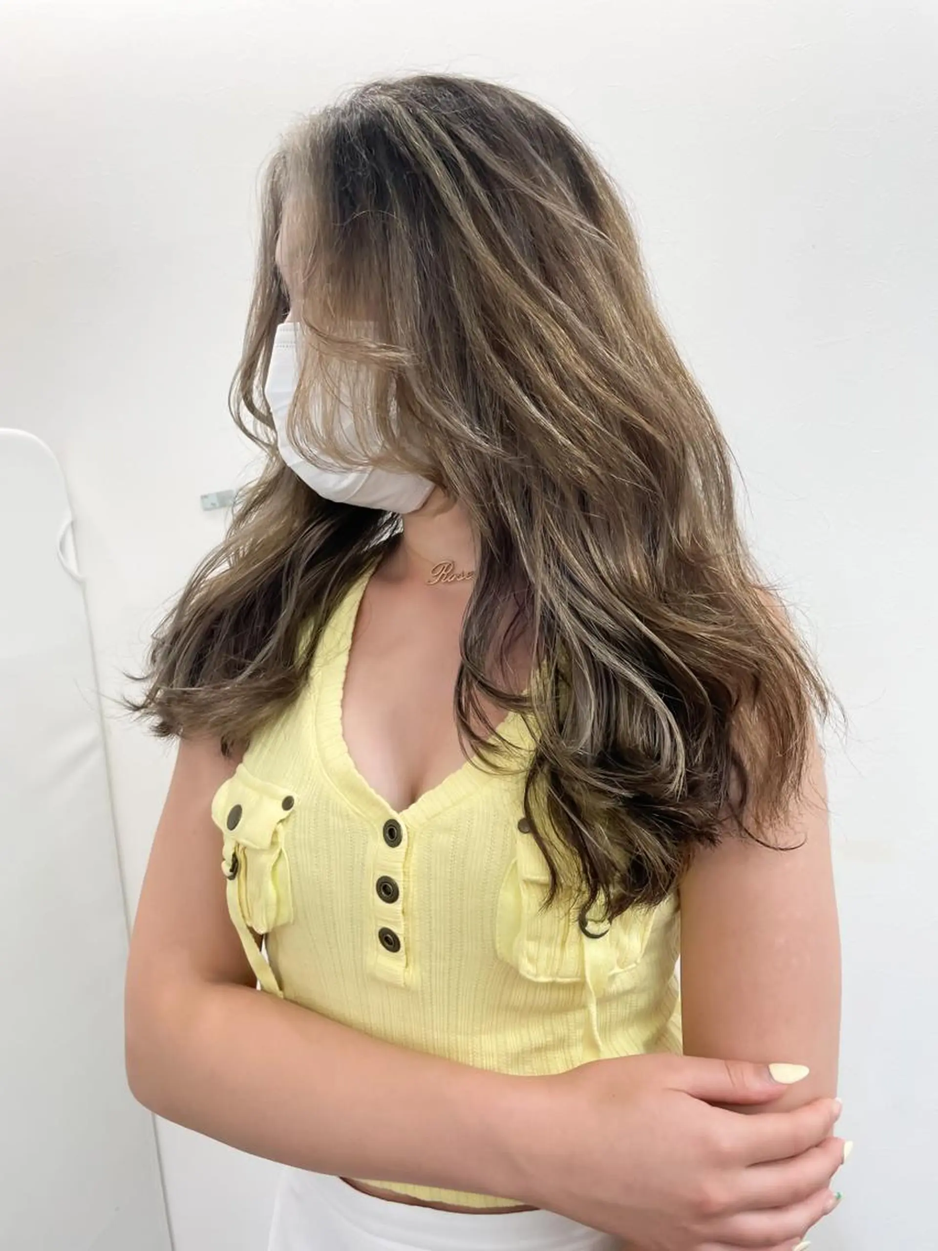 ロング 白いハイライト🤍 タナカリョウスケのヘアスタイル