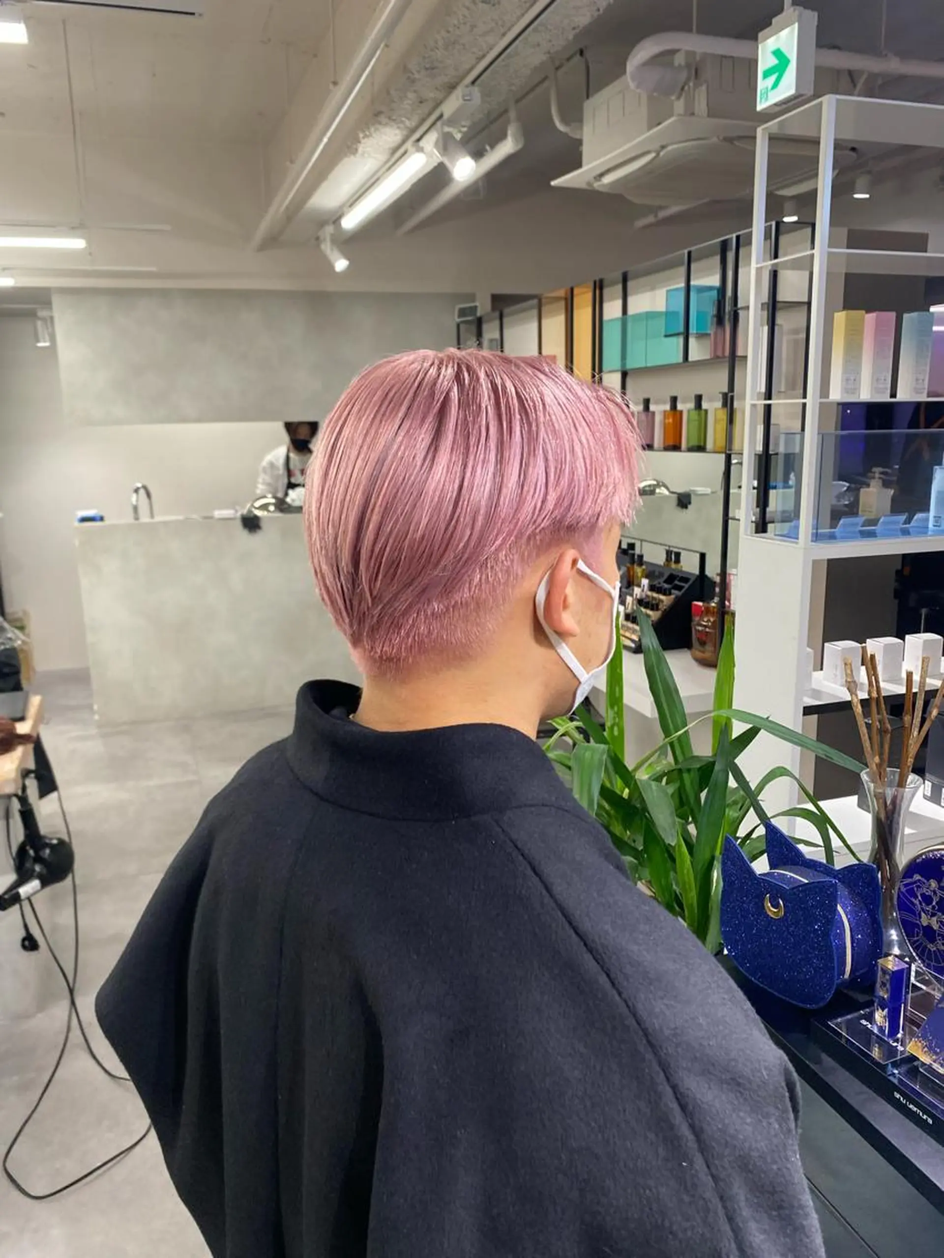 カラー メンズ レイヤー・ブリーチ kiyotoshiのヘアスタイル