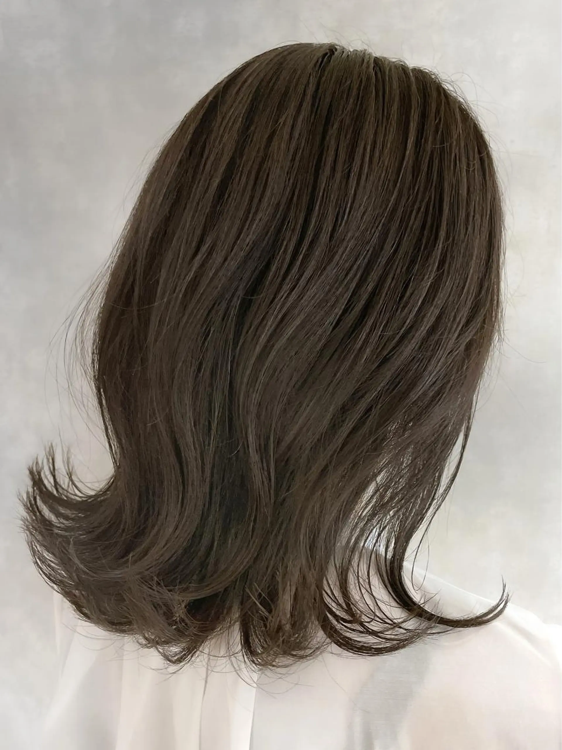 ミディアム ANDO HIKARIのヘアスタイル