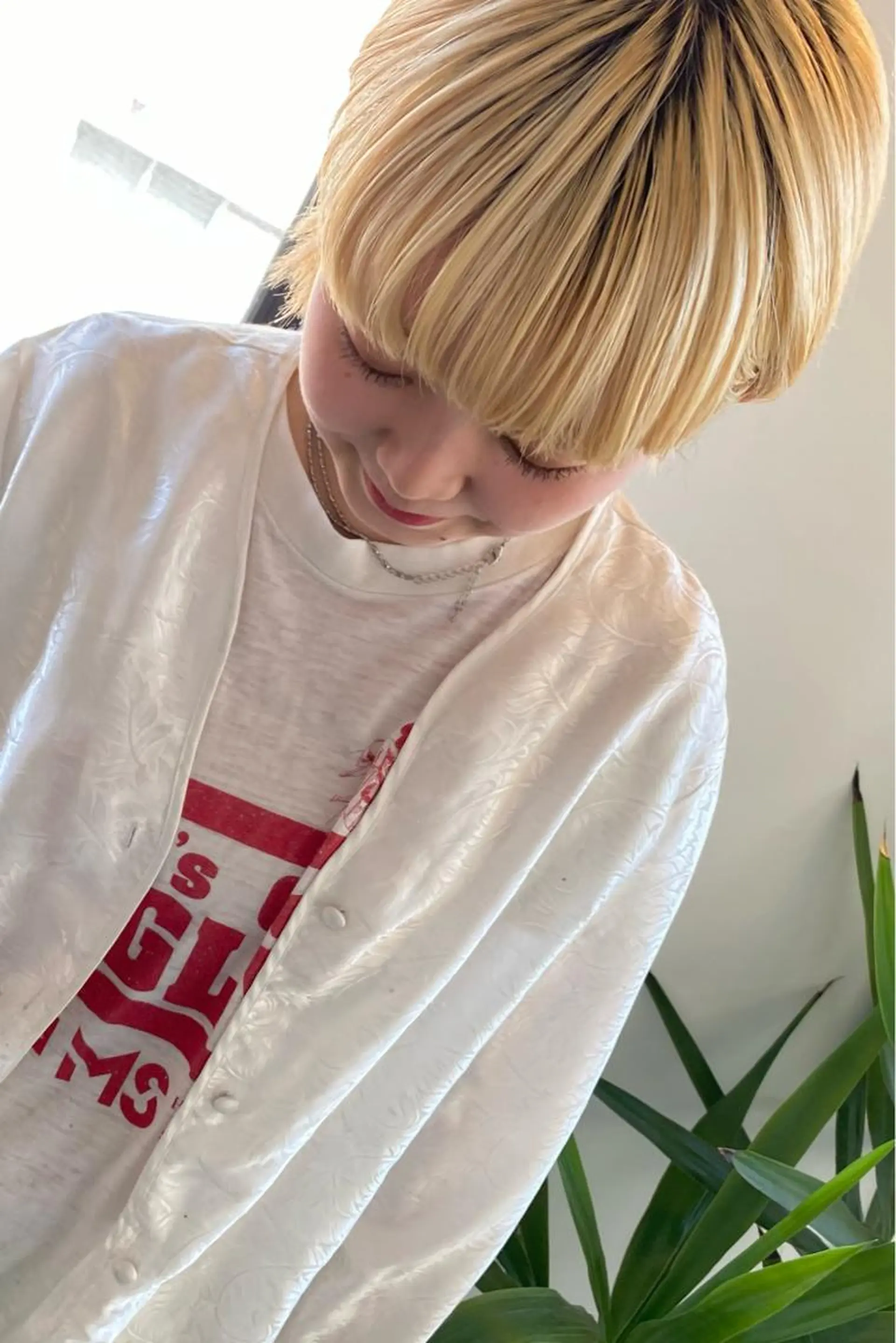 ショート カラー ブリーチカラーが人気 onnuのヘアスタイル