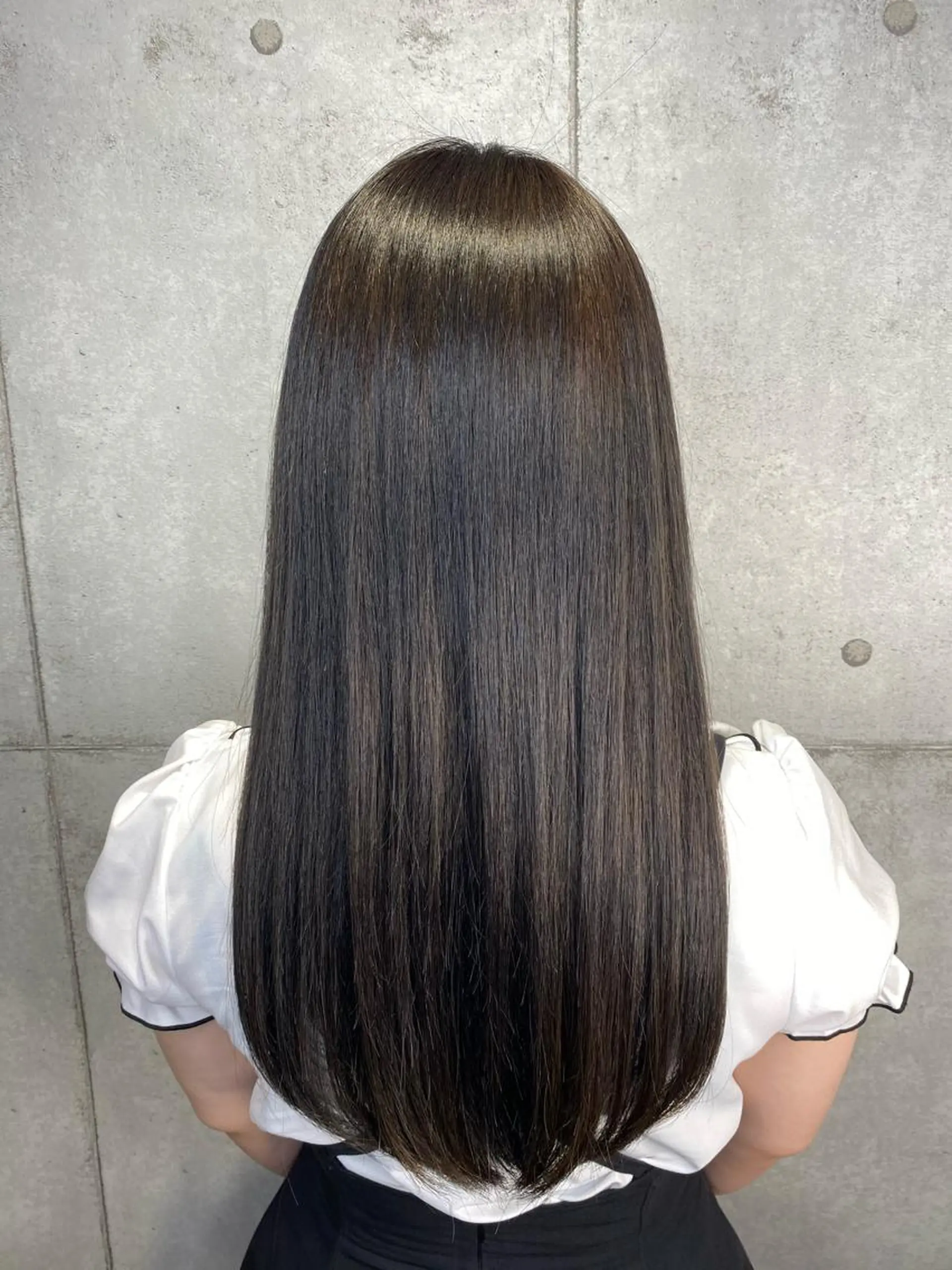 ロング トリートメント newi WASHIOのヘアスタイル