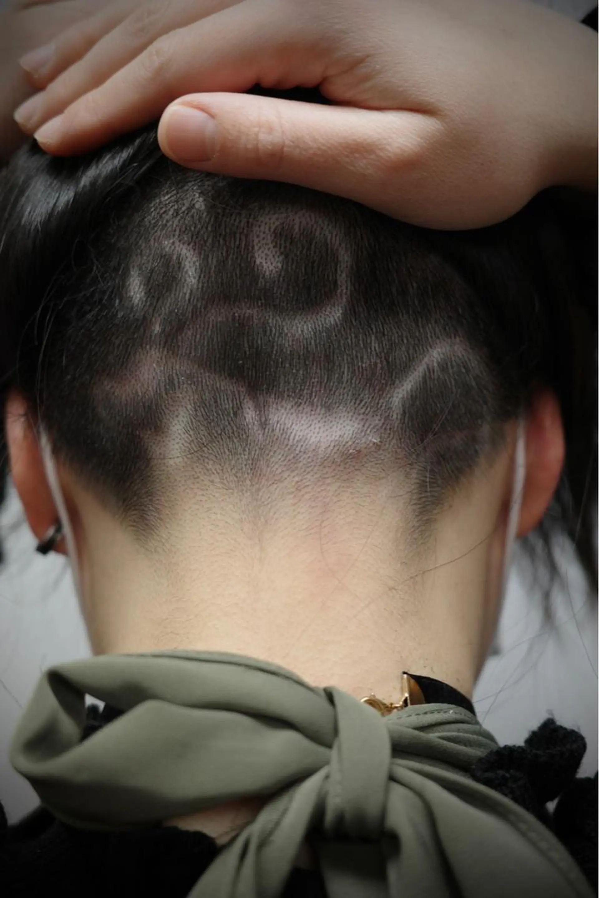 セミロング ハイライト 髪質改善 韓国風ヘア レイヤーカット 縮毛矯正 KAH所属・Koichi Satoのヘアスタイル