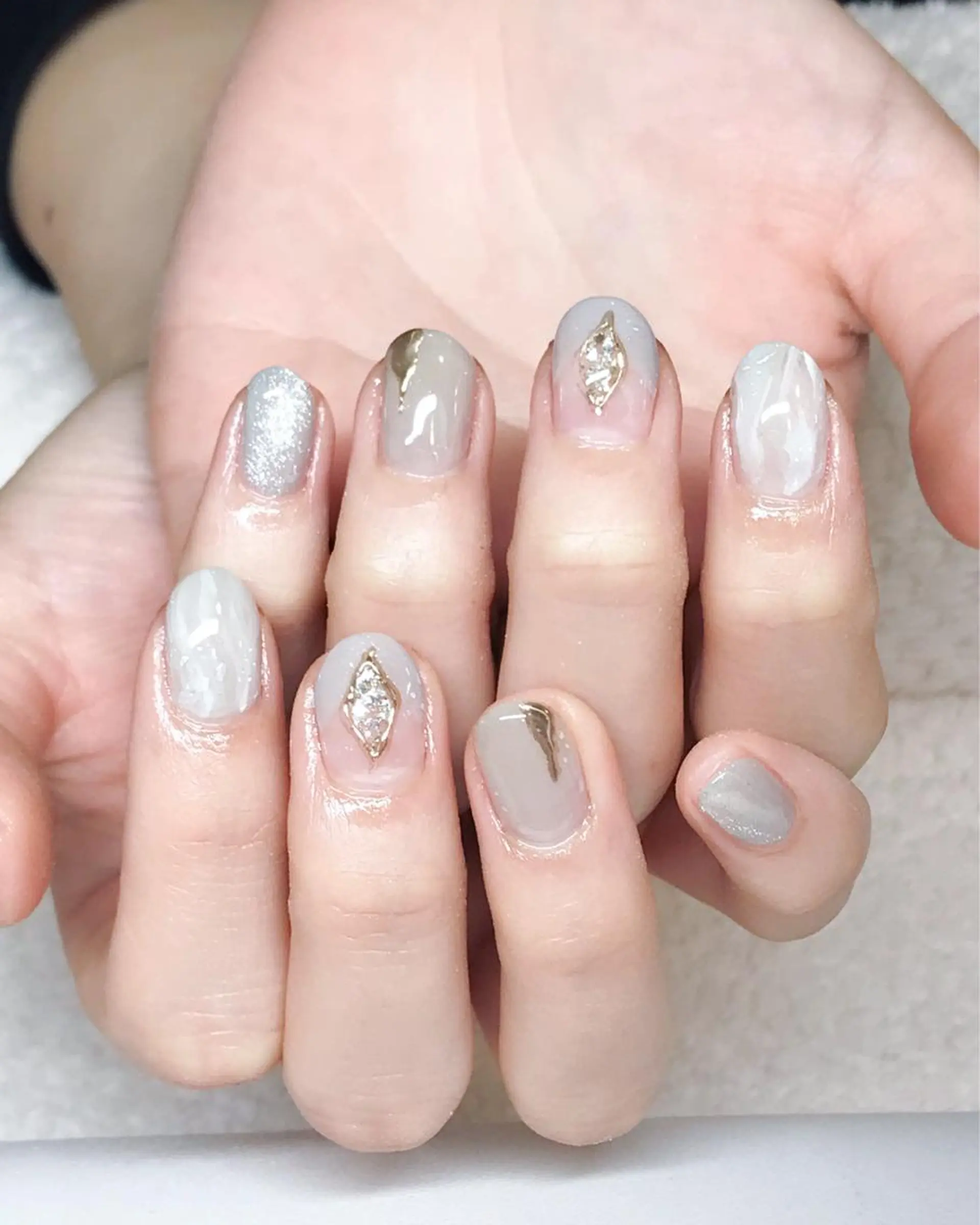 ネイル ブルー ジェルネイル ニュアンスネイル オフィスネイル 春ネイル Nyanco Nailのネイルデザイン