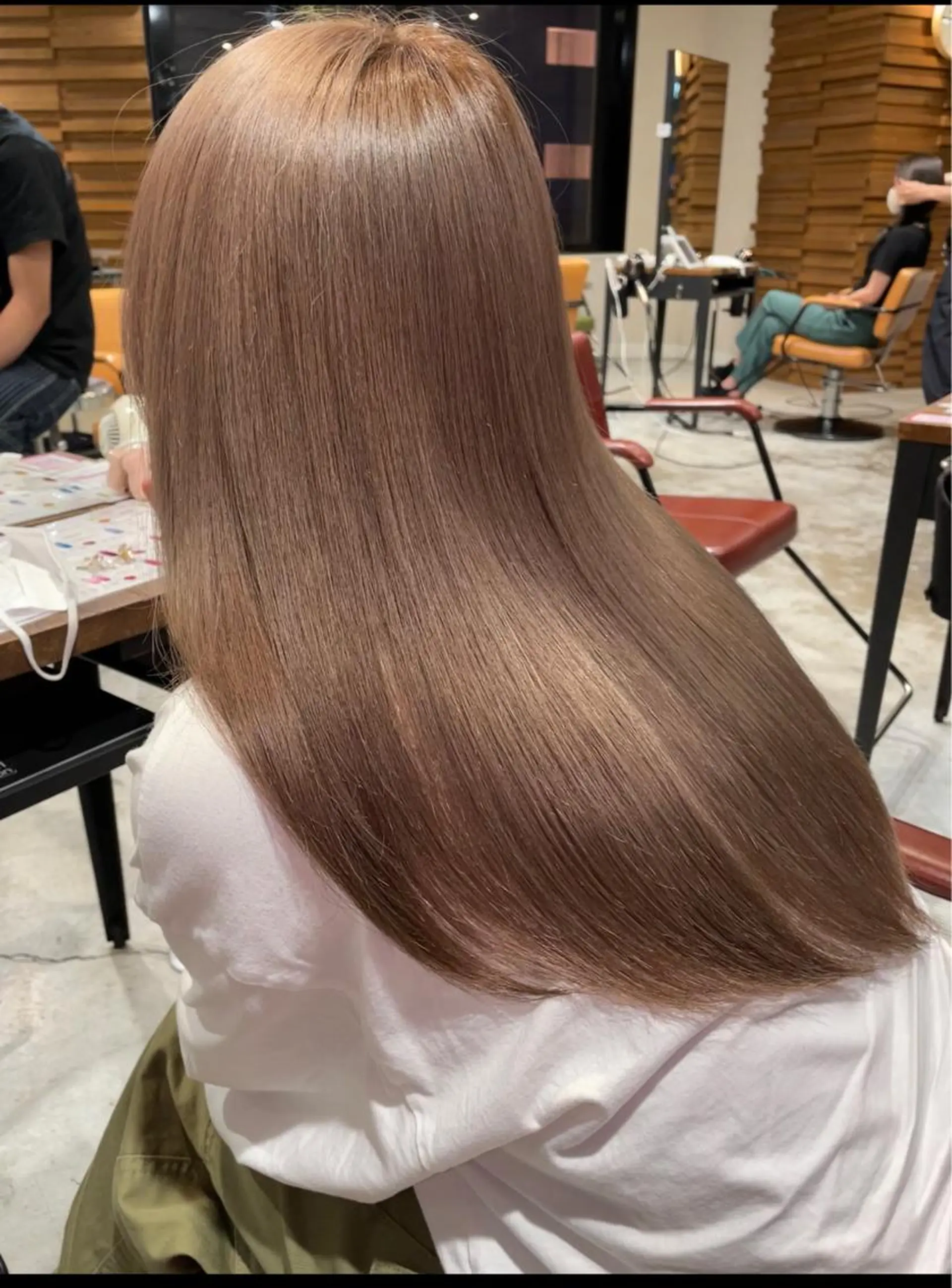 ロング カラー kiti SAKAE所属・のり/顔まわり/韓国 /レイヤーカットのヘアスタイル