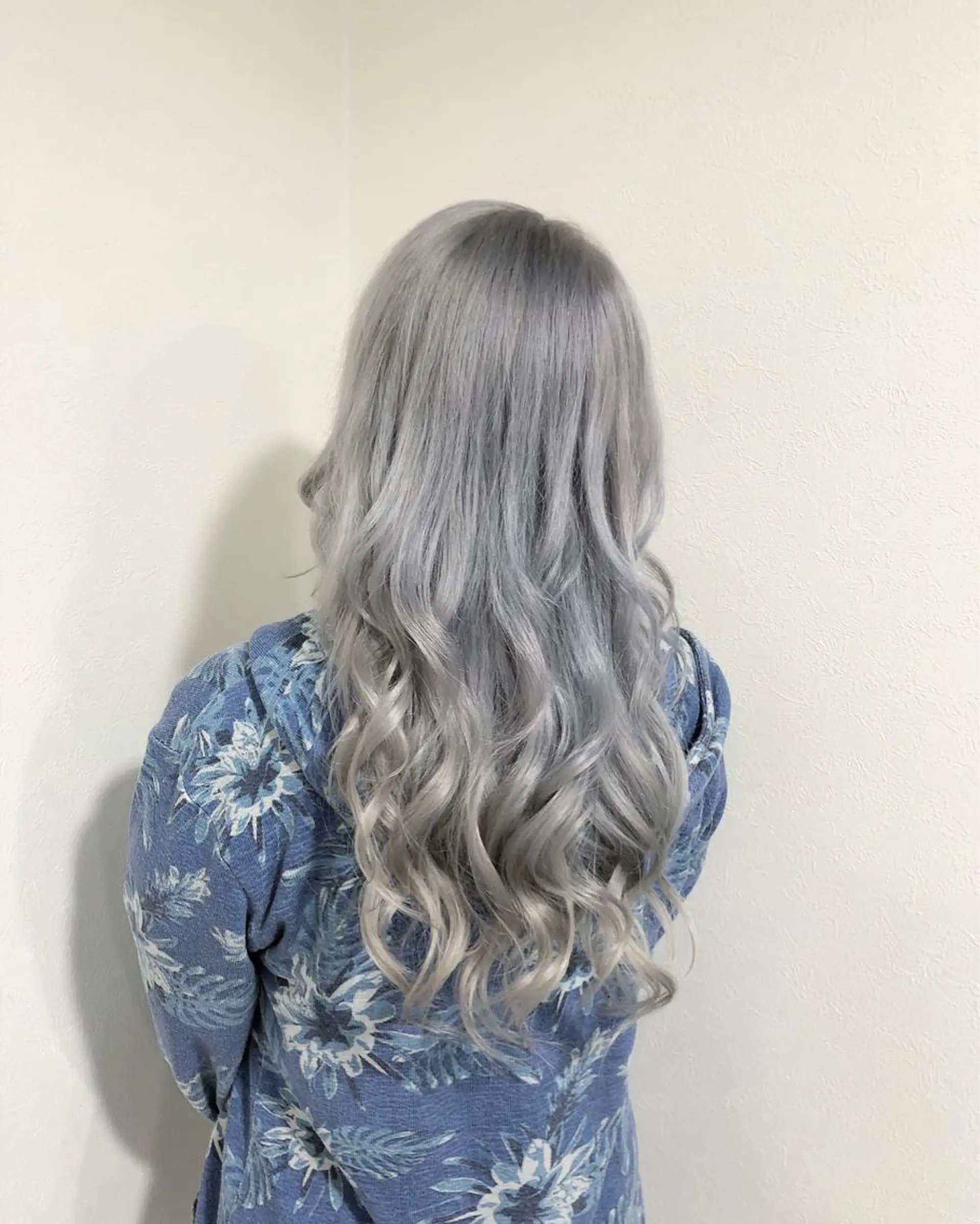 ロング アッシュ ヤマグチ ヒカルのヘアスタイル