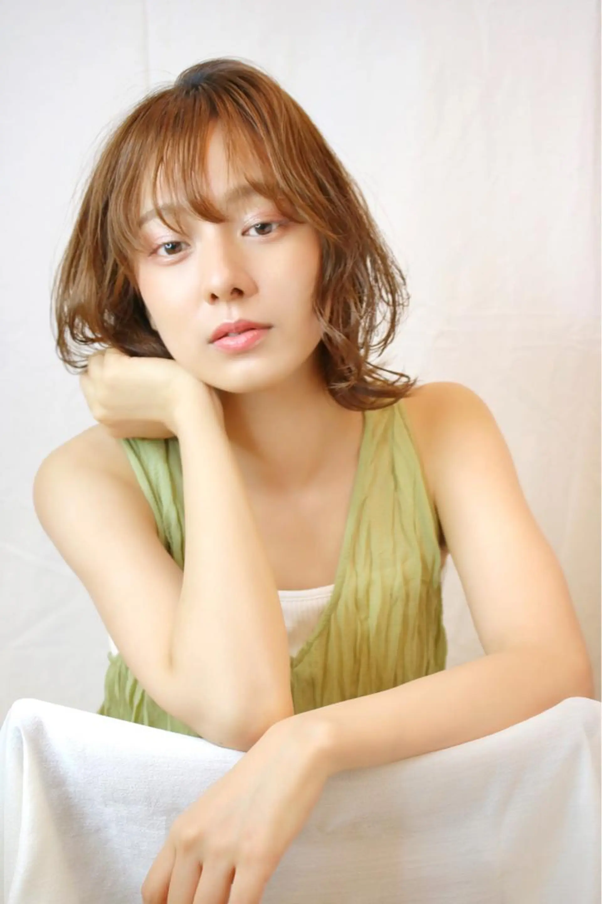 カラー 安達 葵のヘアスタイル