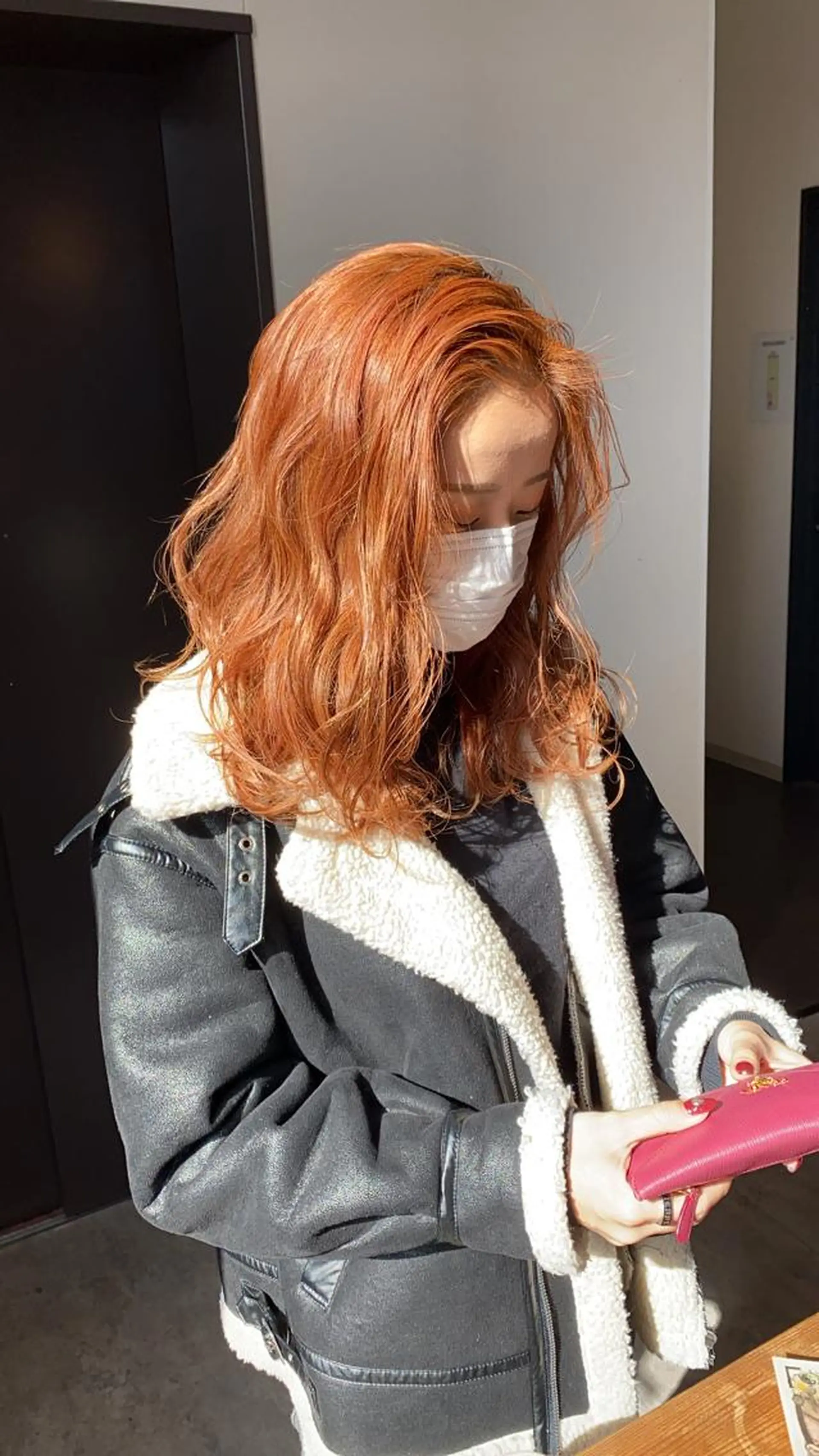 セミロング カラー オレンジ Hair & make Lamp所属・梅田のブリーチ特化 美容師KAI🥰のヘアスタイル