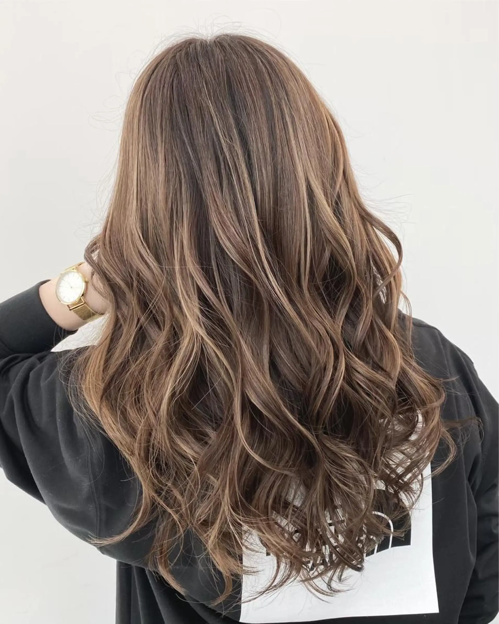 セミロング 韓国レイヤー/ヘア カラー🎀ayamiのヘアスタイル