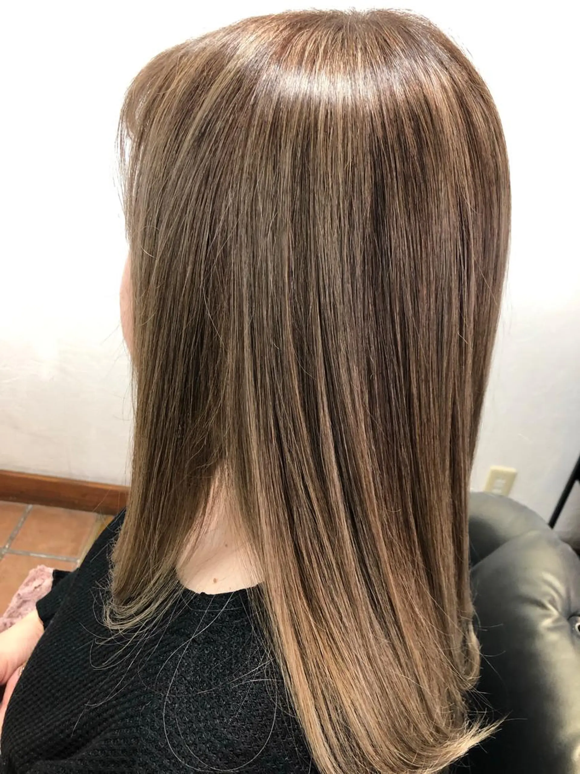 ロング カラー アッシュ ハイライトカラー ボブ ハイライト ロング カット ヘアカラー トリートメント hair＆make SENSE所属・伴 香織のヘアスタイル