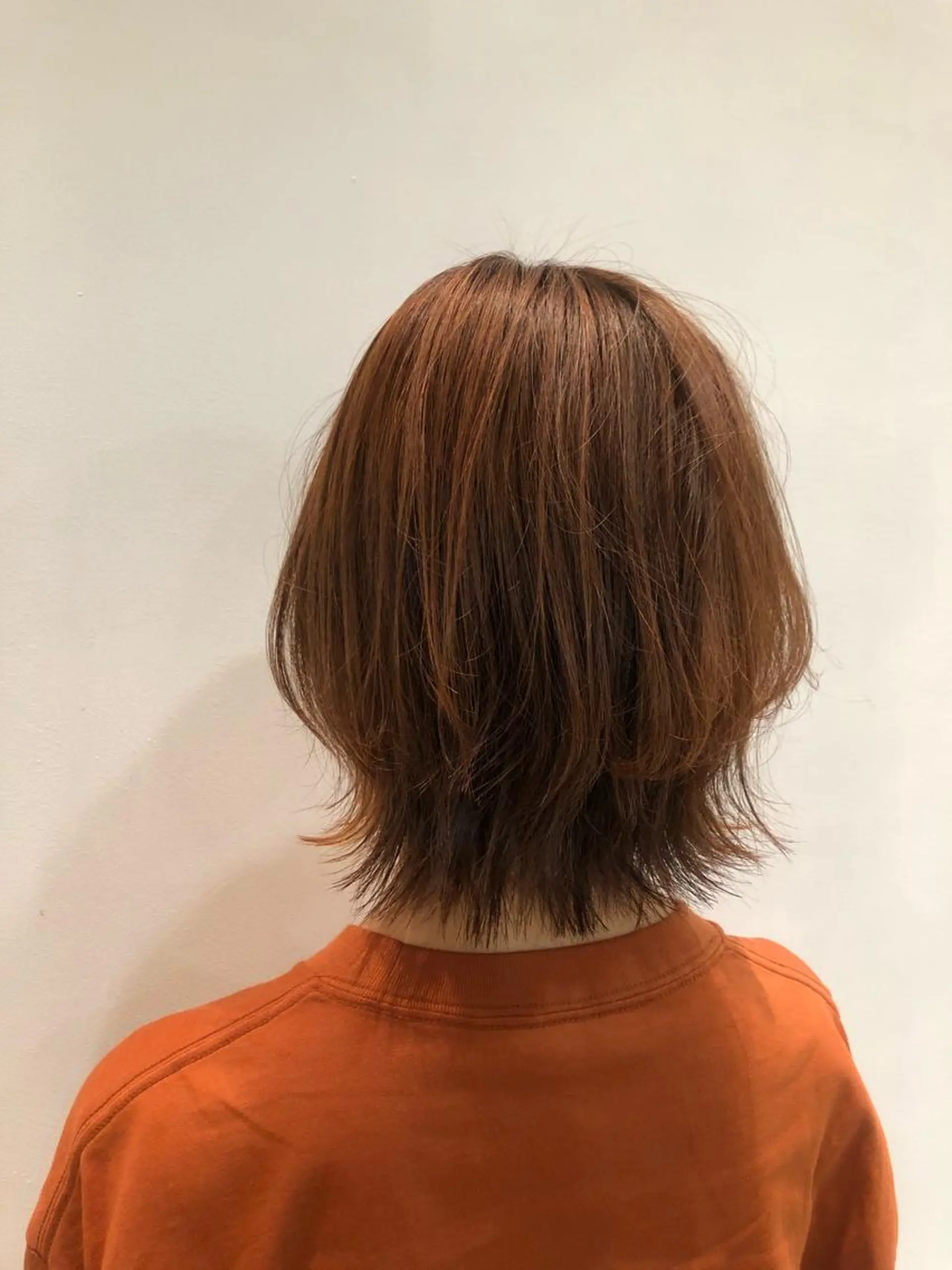 ミディアム カラー ベージュカラー オレンジ オレンジベージュ くびれヘア レイヤーカット 湯田実津希🤎 ﾐﾙｸﾃｨ専門のヘアスタイル