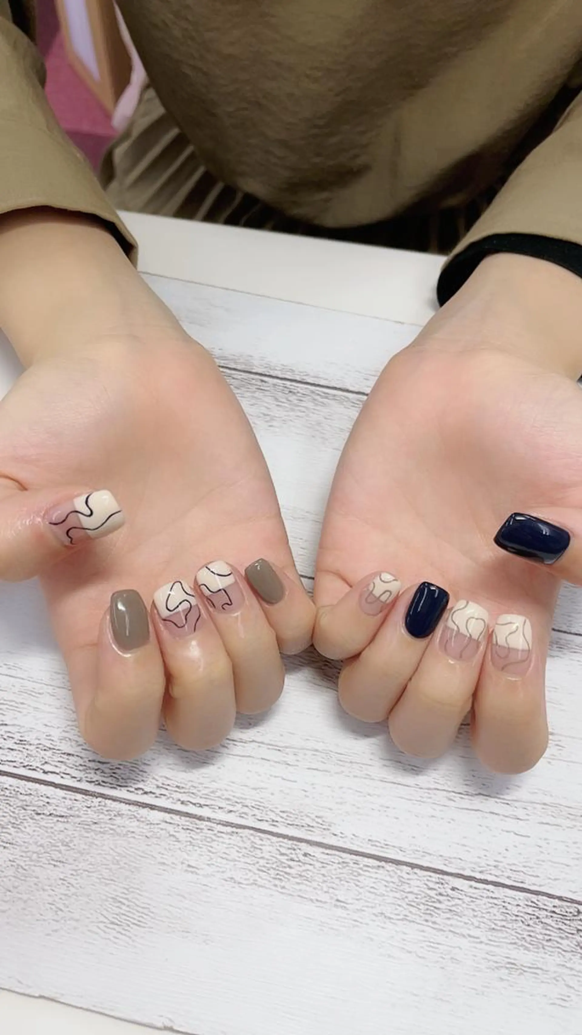 ネイル ハンドネイル リラネイル Aikenのネイルデザイン