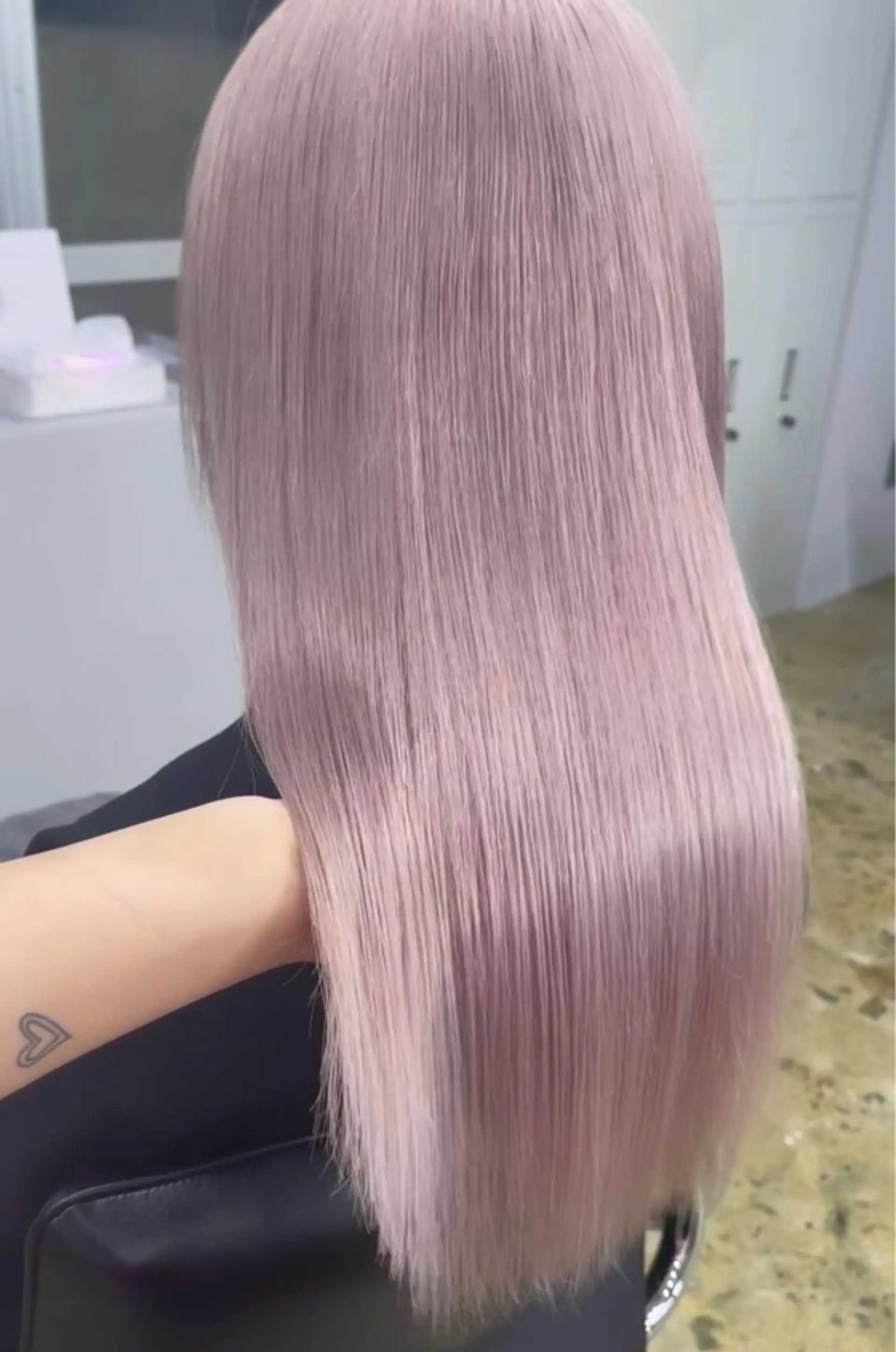 ロング LAME所属・RU NAのヘアスタイル