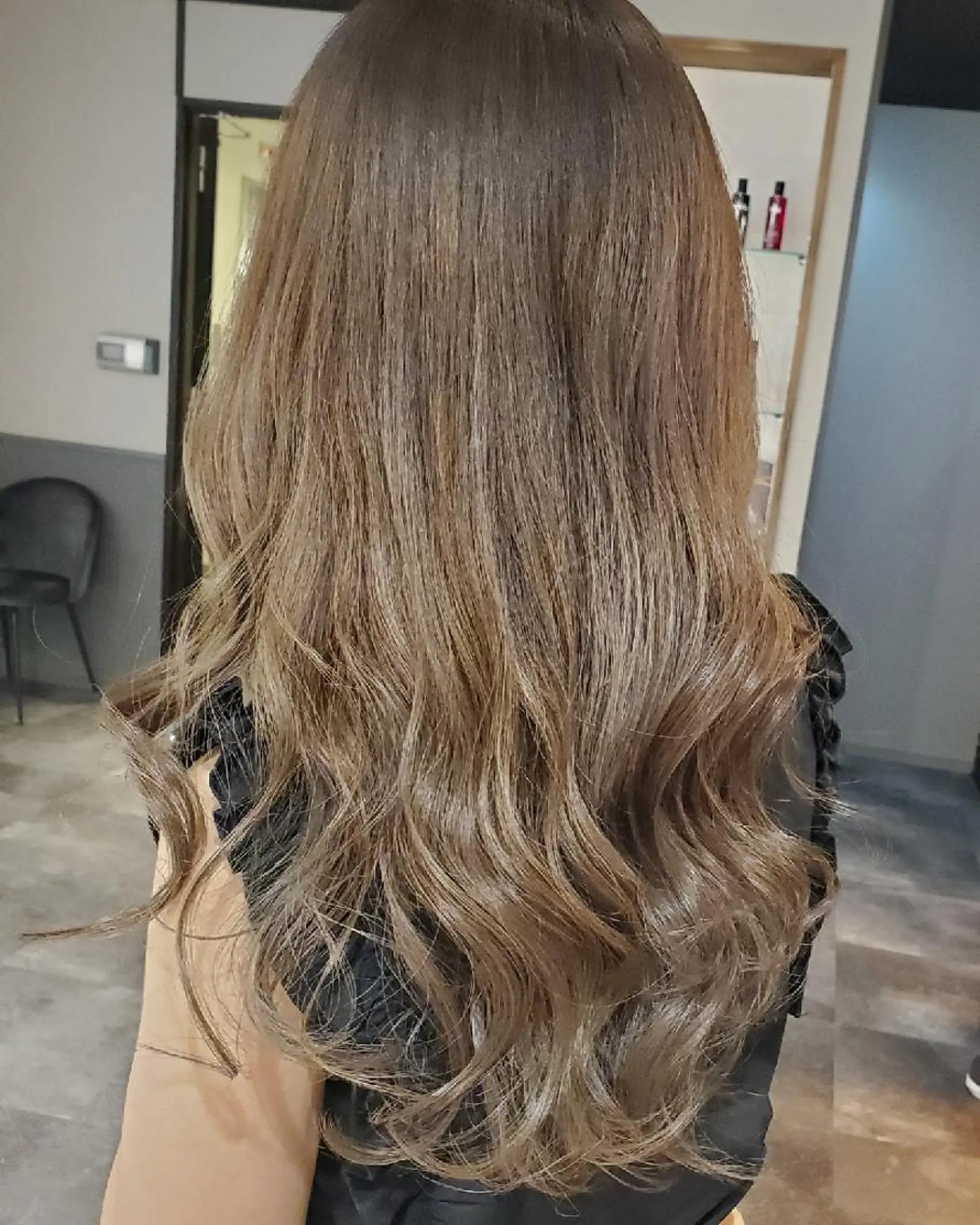 ロング カラー バレイヤージュ レイヤーカット 難波/白髪ぼかし/ KAORIのヘアスタイル