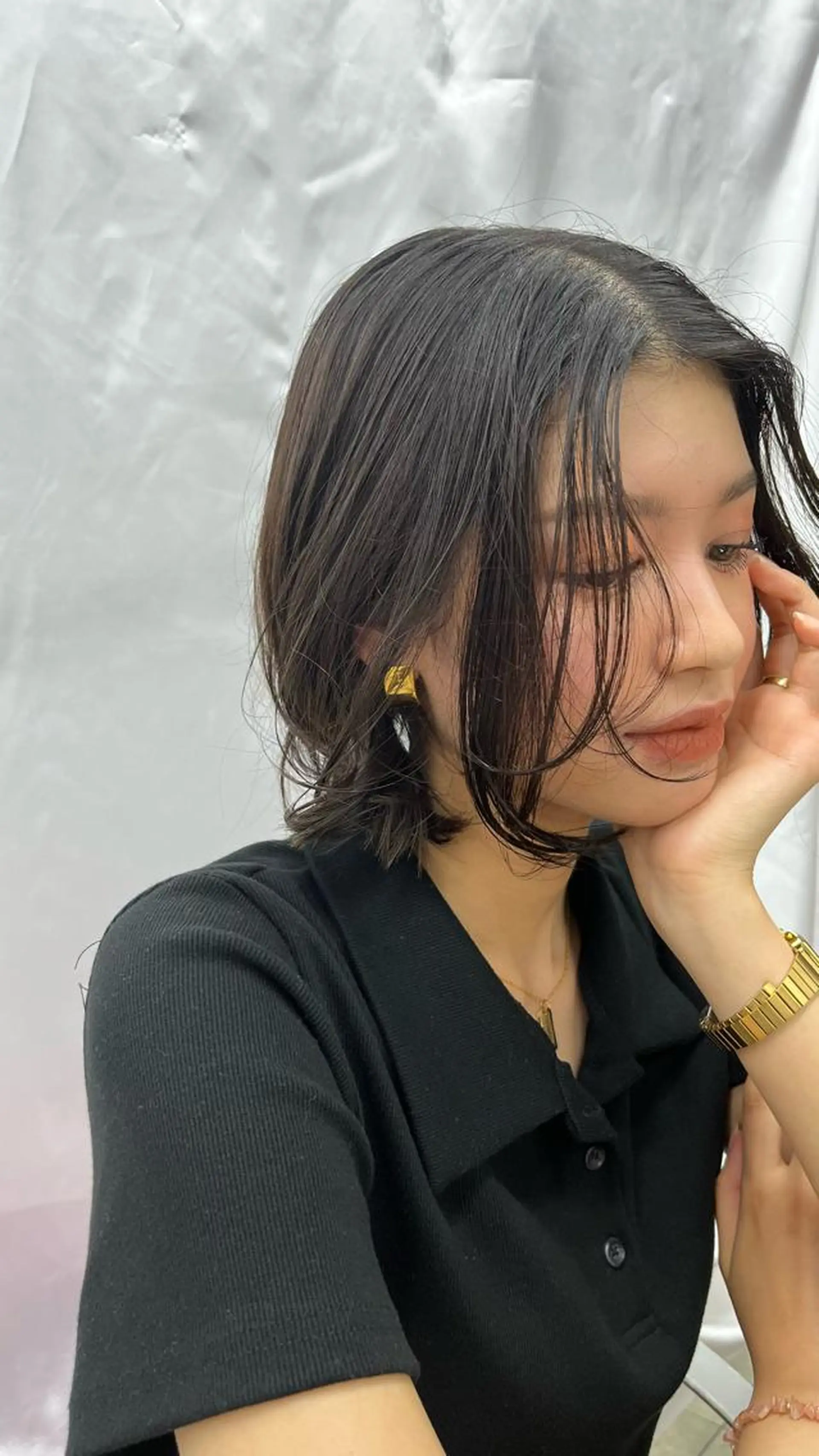 ミディアム 似合わせカット YUI／レイヤー カット/透明感カラーのヘアスタイル