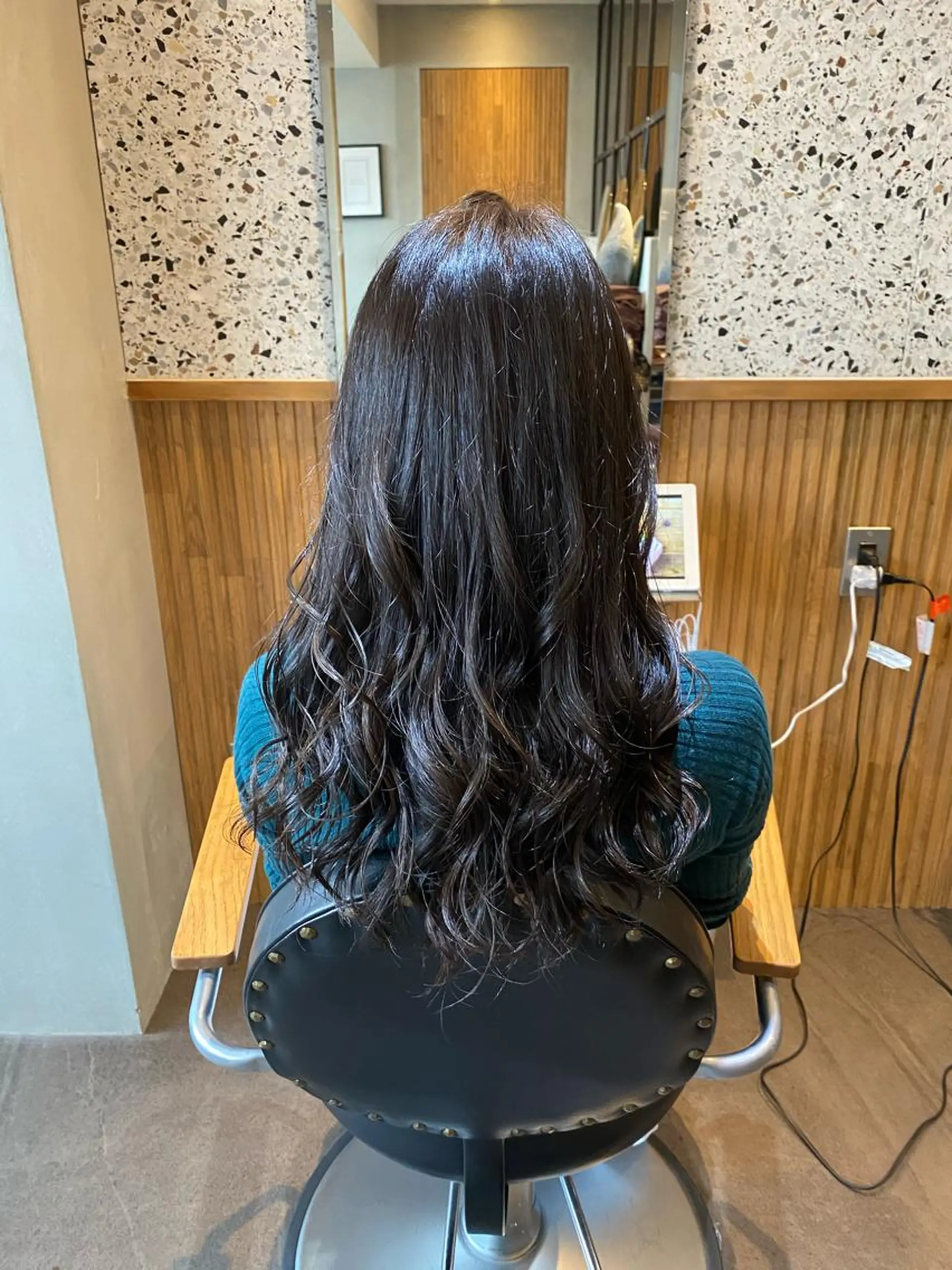 ロング カラー Emerge 新宿東口店所属・堀山 佳奈のヘアスタイル