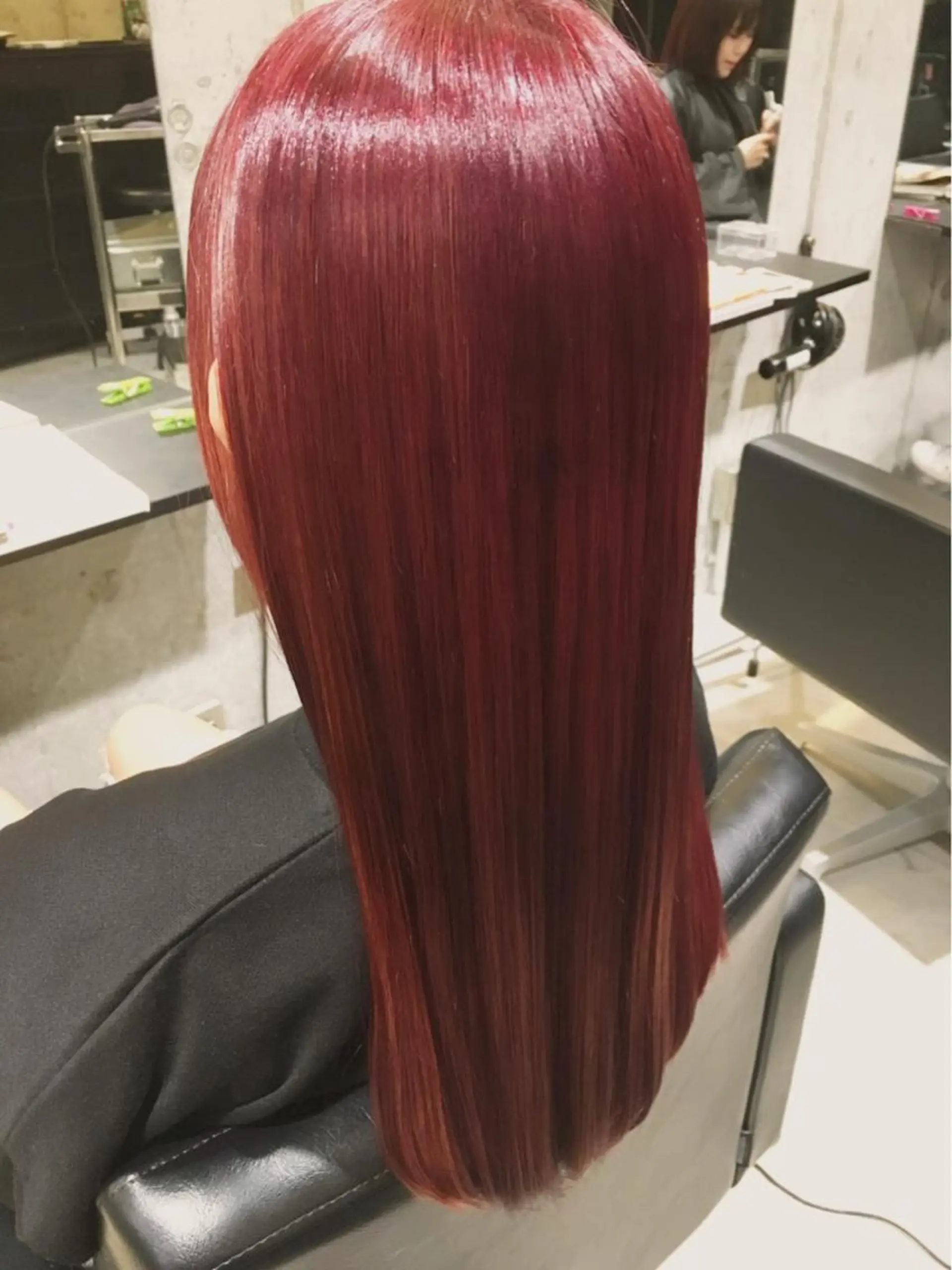 セミロング ロング カラー ブリーチ レッドカラー ✨髪質改善縮毛矯正✨ 宇田川修平のエステ・リラクイメージ