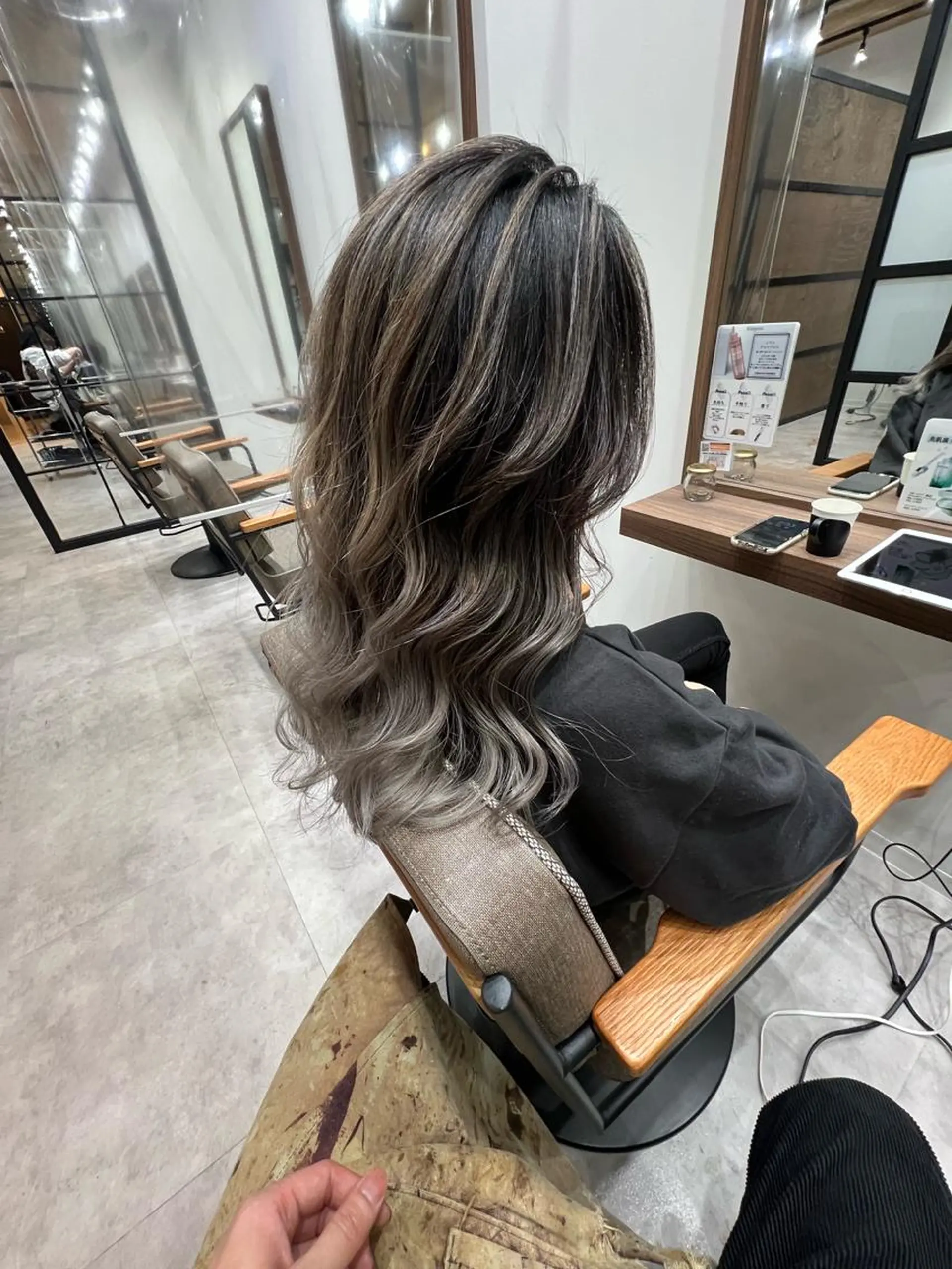 ロング カラー 髪質改善/ ブリーチ/中尾のヘアスタイル