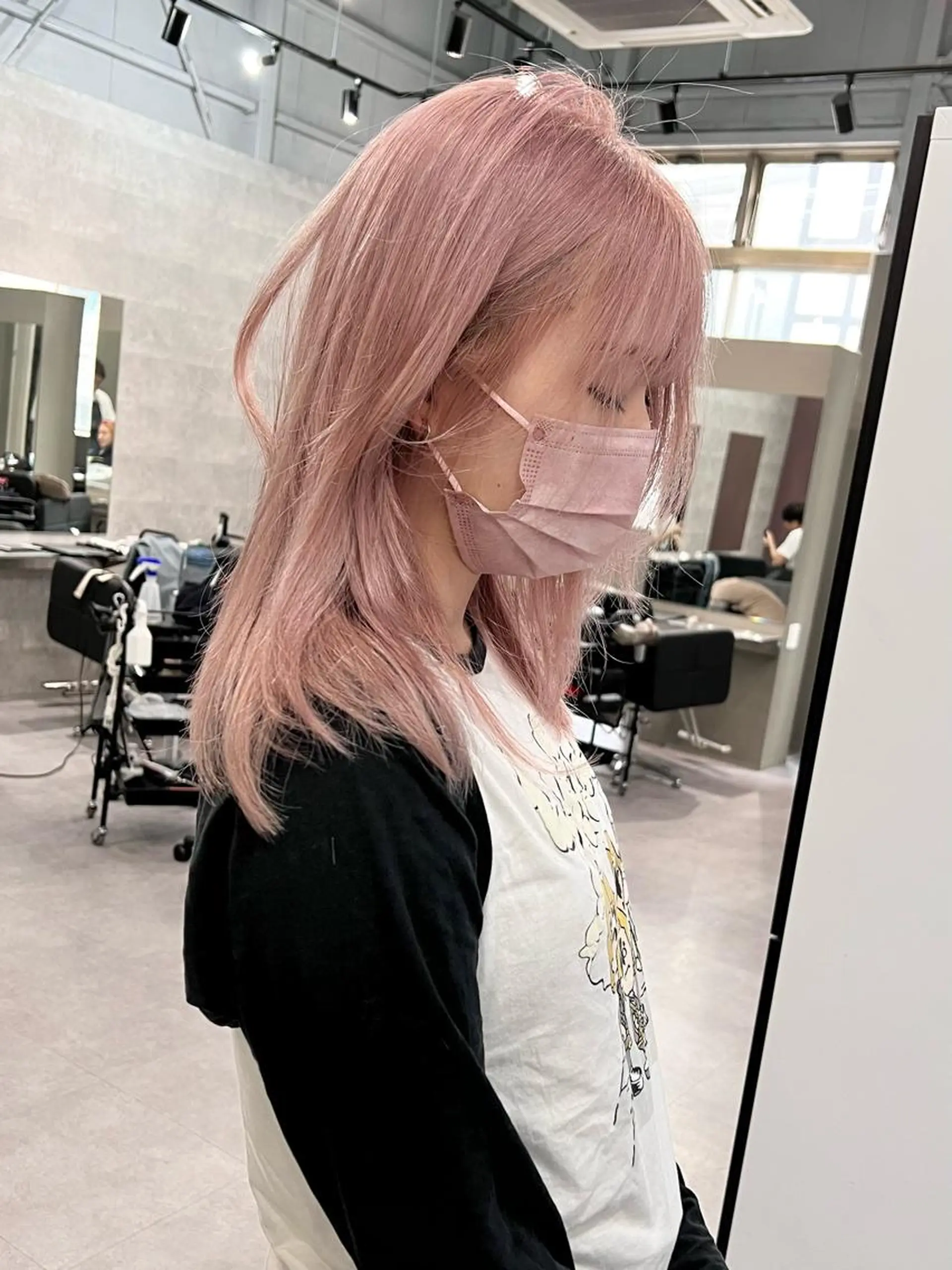 セミロング カラー バレイヤージュ ブリーチ 抜きっぱなしブロンド ブロンド ケアブリーチ Via officialのヘアスタイル