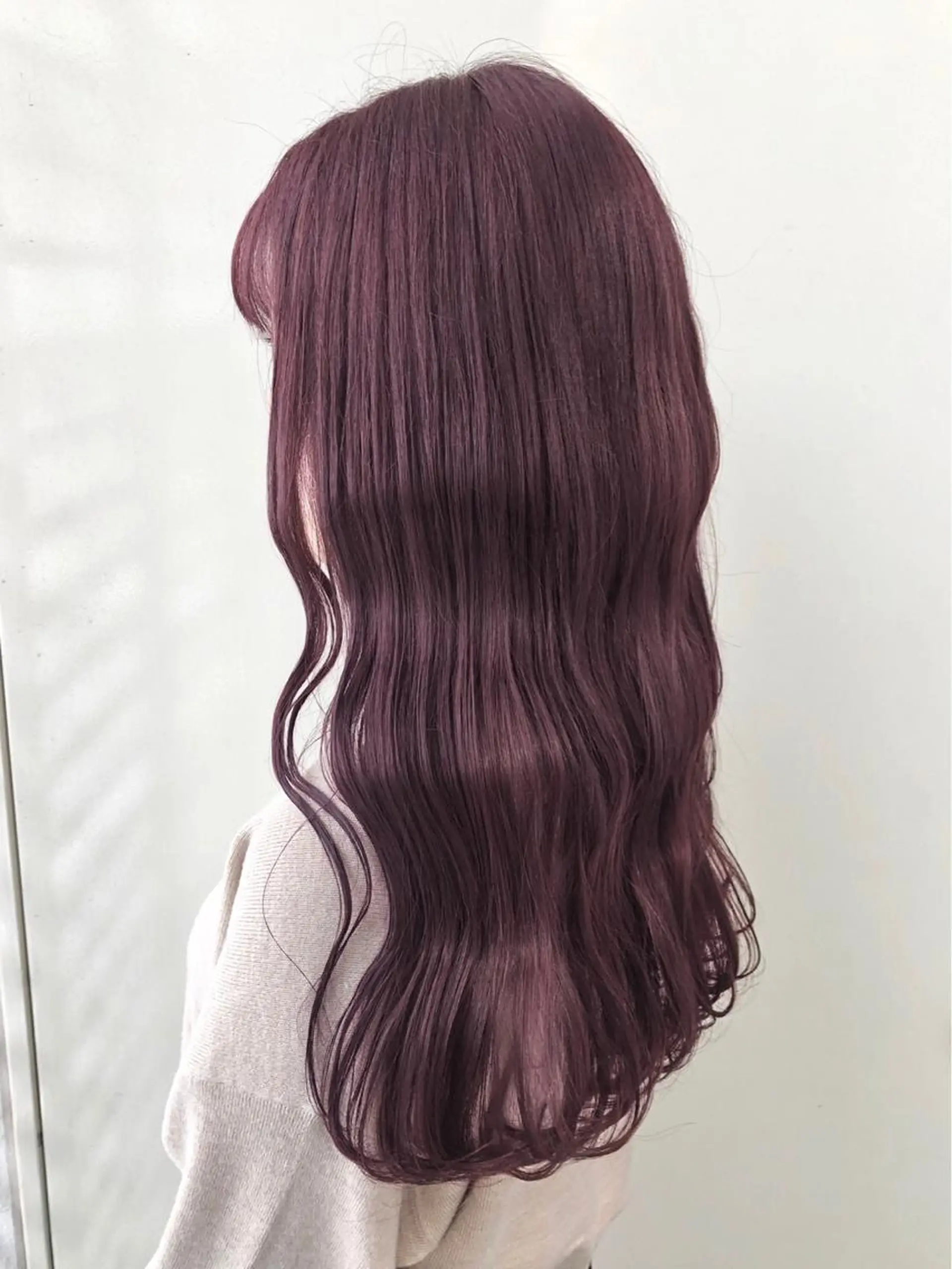 ロング カラー ANNA ／艶髪／ハイトーンのヘアスタイル