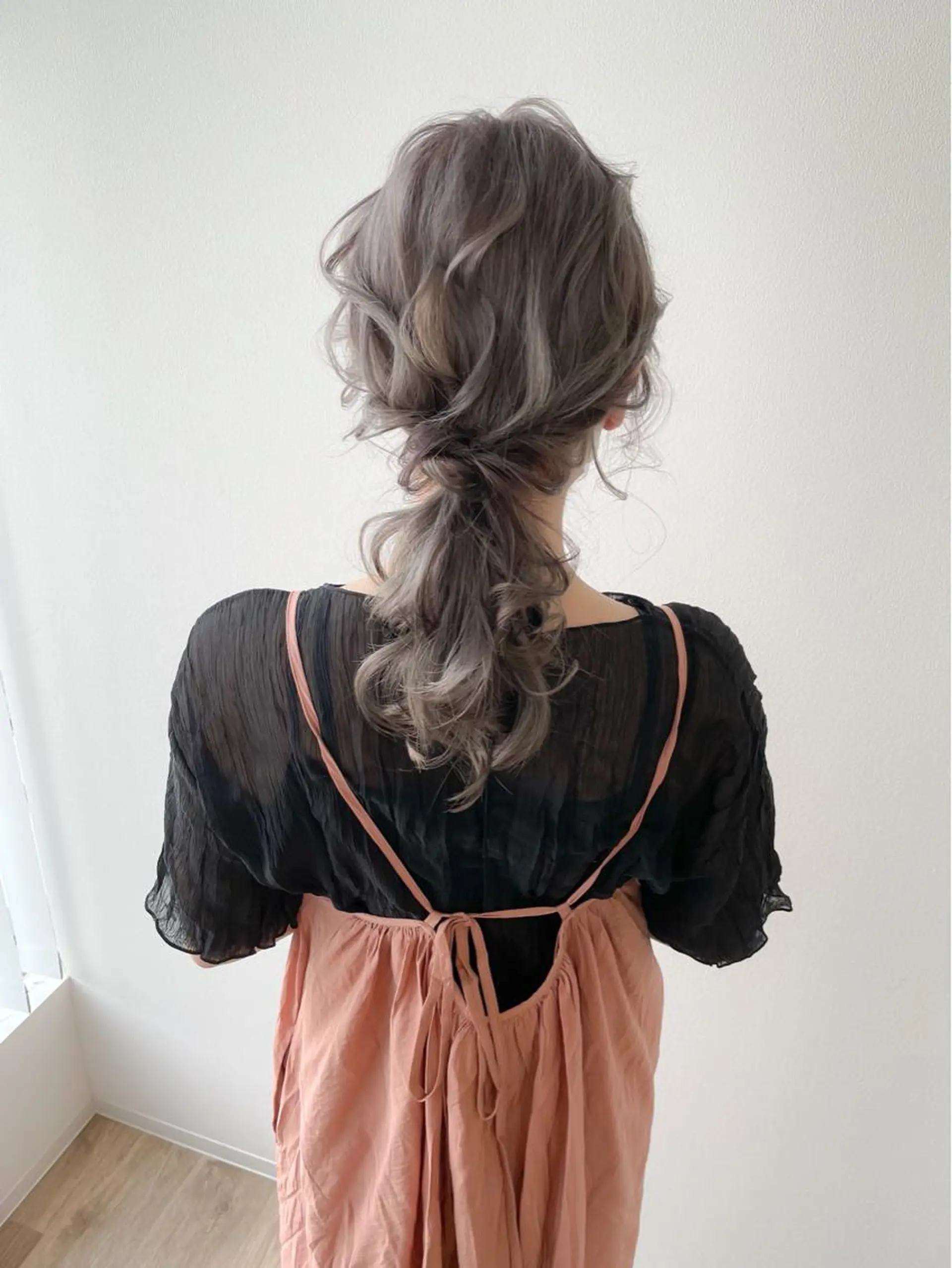 ロング カラー ヘアアレンジ autre所属・大久保 ひでなりのヘアスタイル