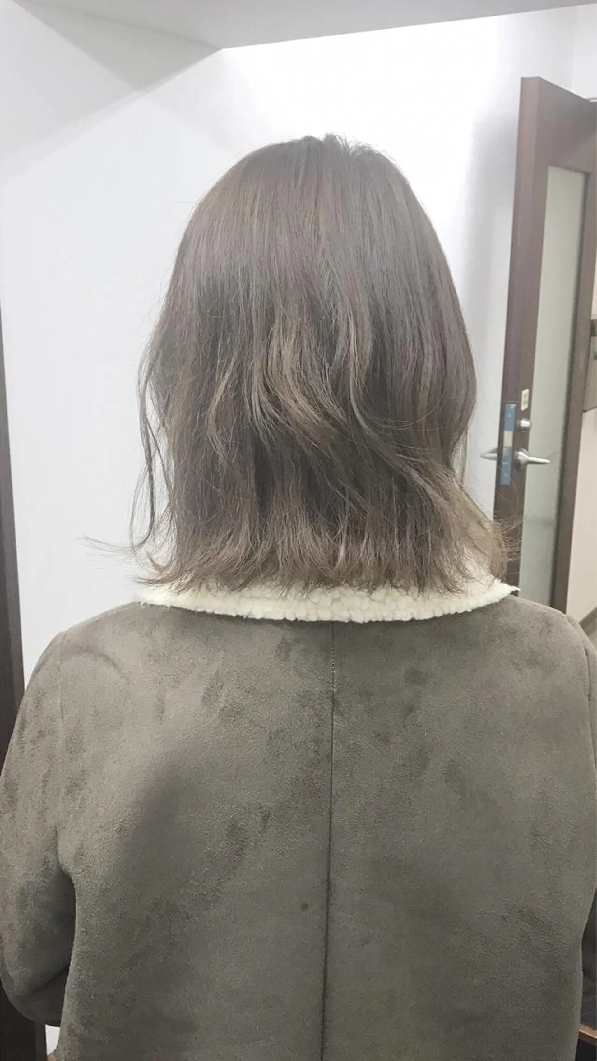 ショート カラー ダブルカラー ヤナ マネージャーのヘアスタイル