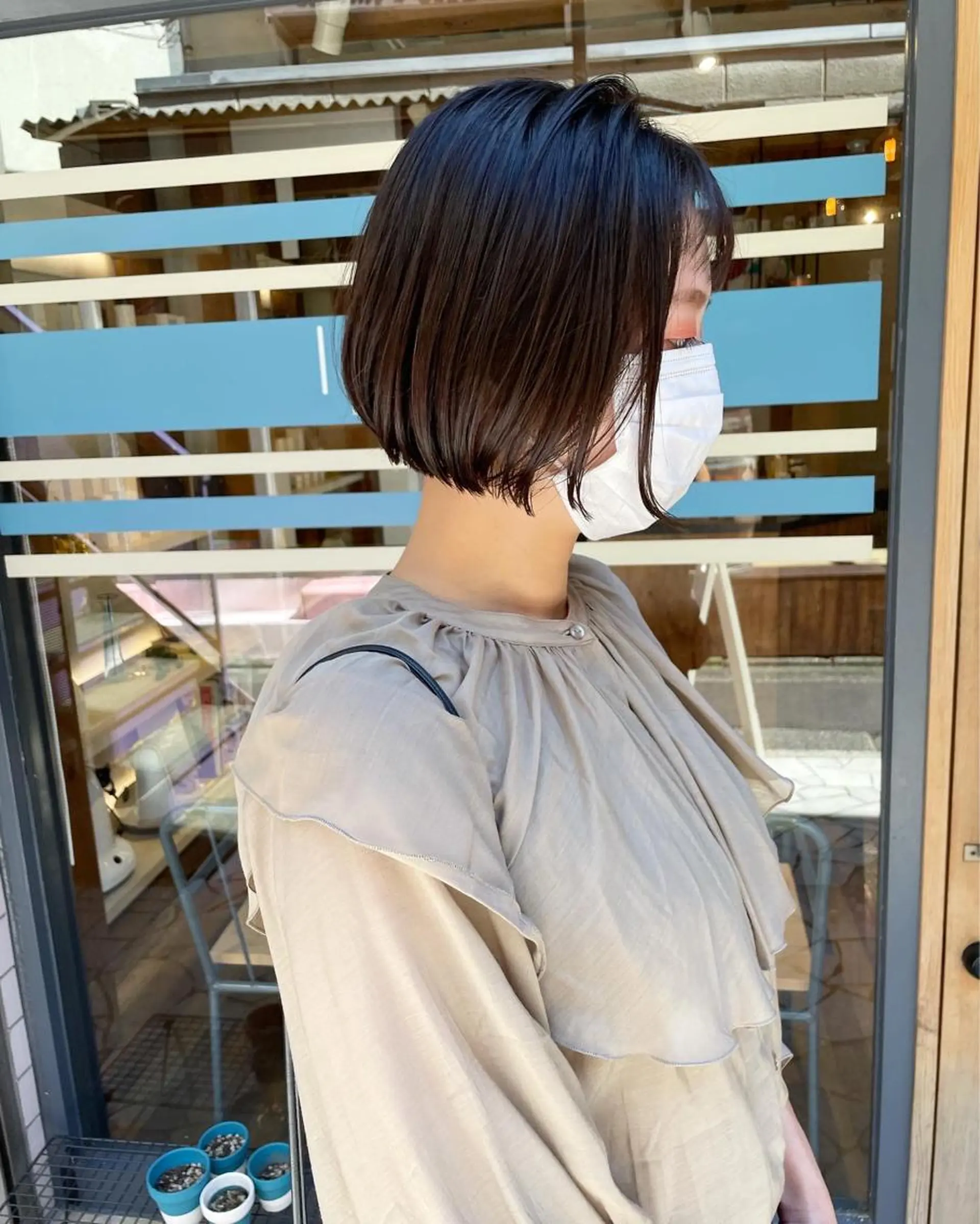 ショート カラー あずまぐち めぐみのヘアスタイル