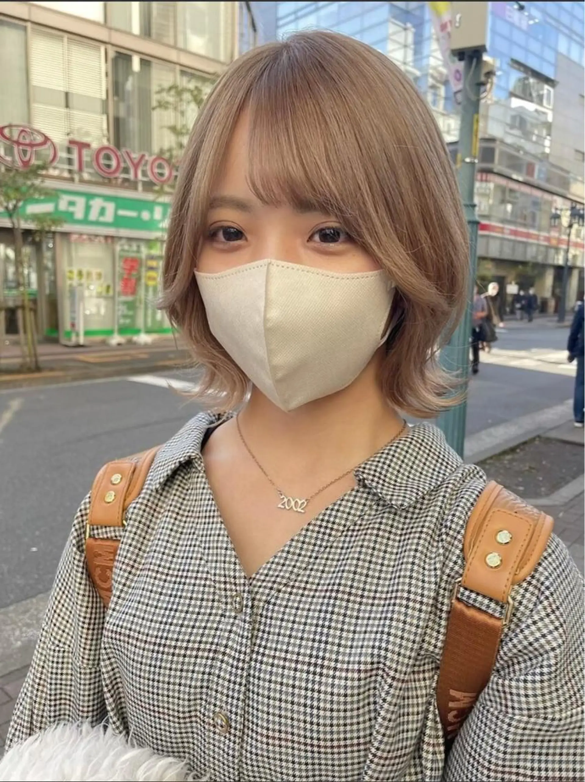 ミディアム カラー ベージュカラー ブリーチ ケアブリーチ 透明感カラー デザインカラー メンズ特化/マツエク AYAKA🌙のヘアスタイル