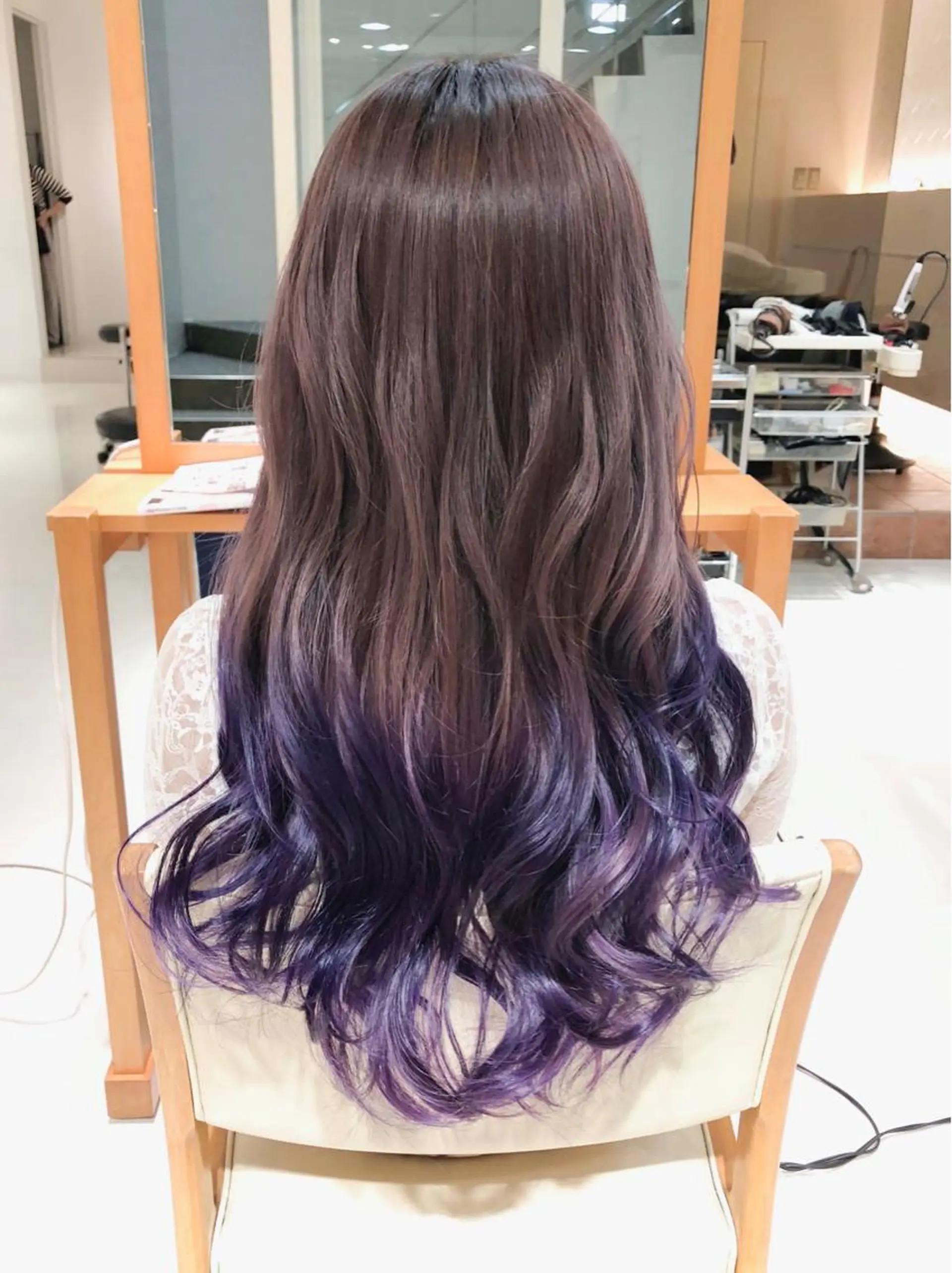 ロング カラー グラデーションカラー パープルカラー Days 透明感カラーのヘアスタイル